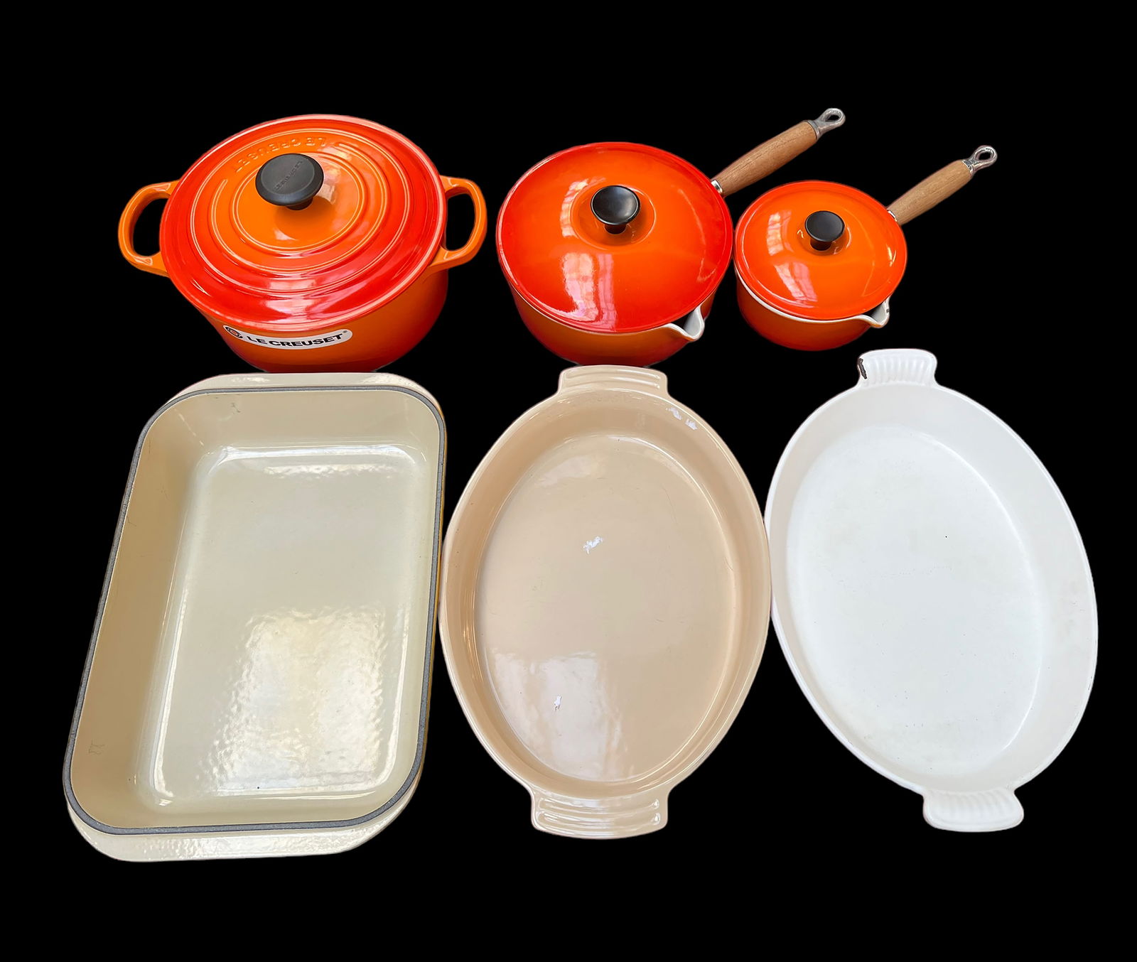 Lot of Le Creuset: Pots, Dutch Oven, Baking Dishes (1 of 8)