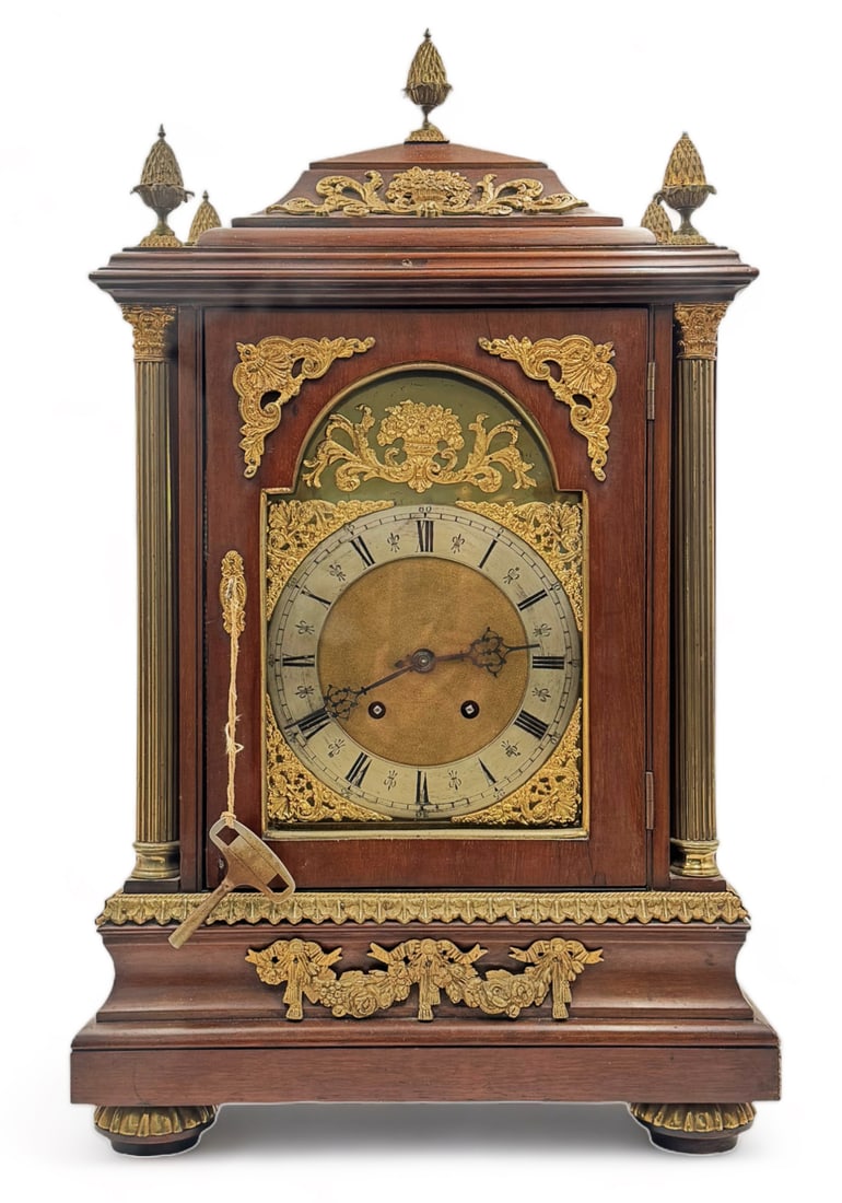 Walnut Bracket Clock w/ Keys and Pendulum. (1 of 6)