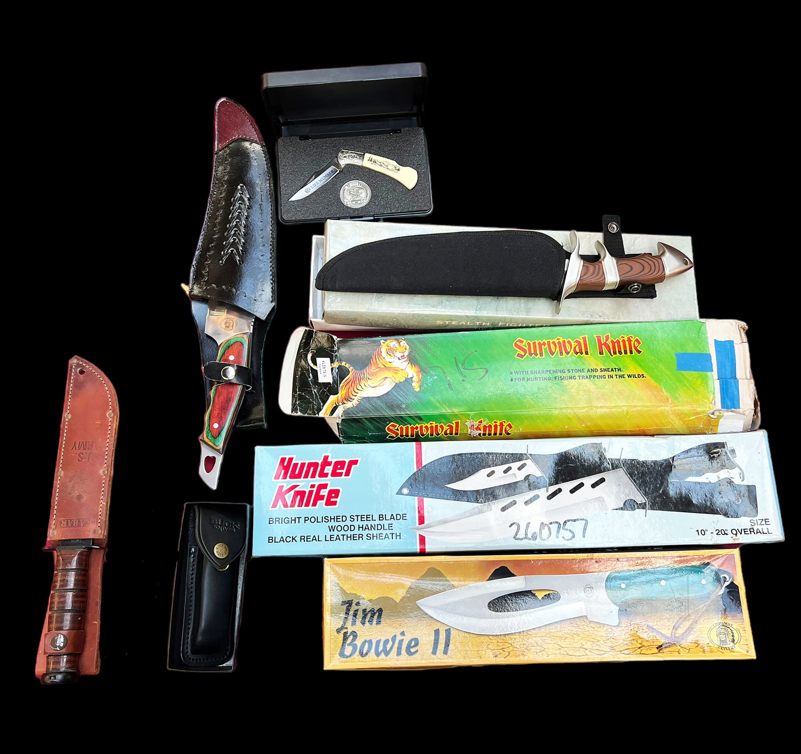 8 Pc. Lot of Assorted Knives.: This lot contains several hunting knives, two knives from Chipaway Cutlery, a limited edition custom Buck pocket knife, and a Life Member National Rifle Association pocket knife with case. A few piece