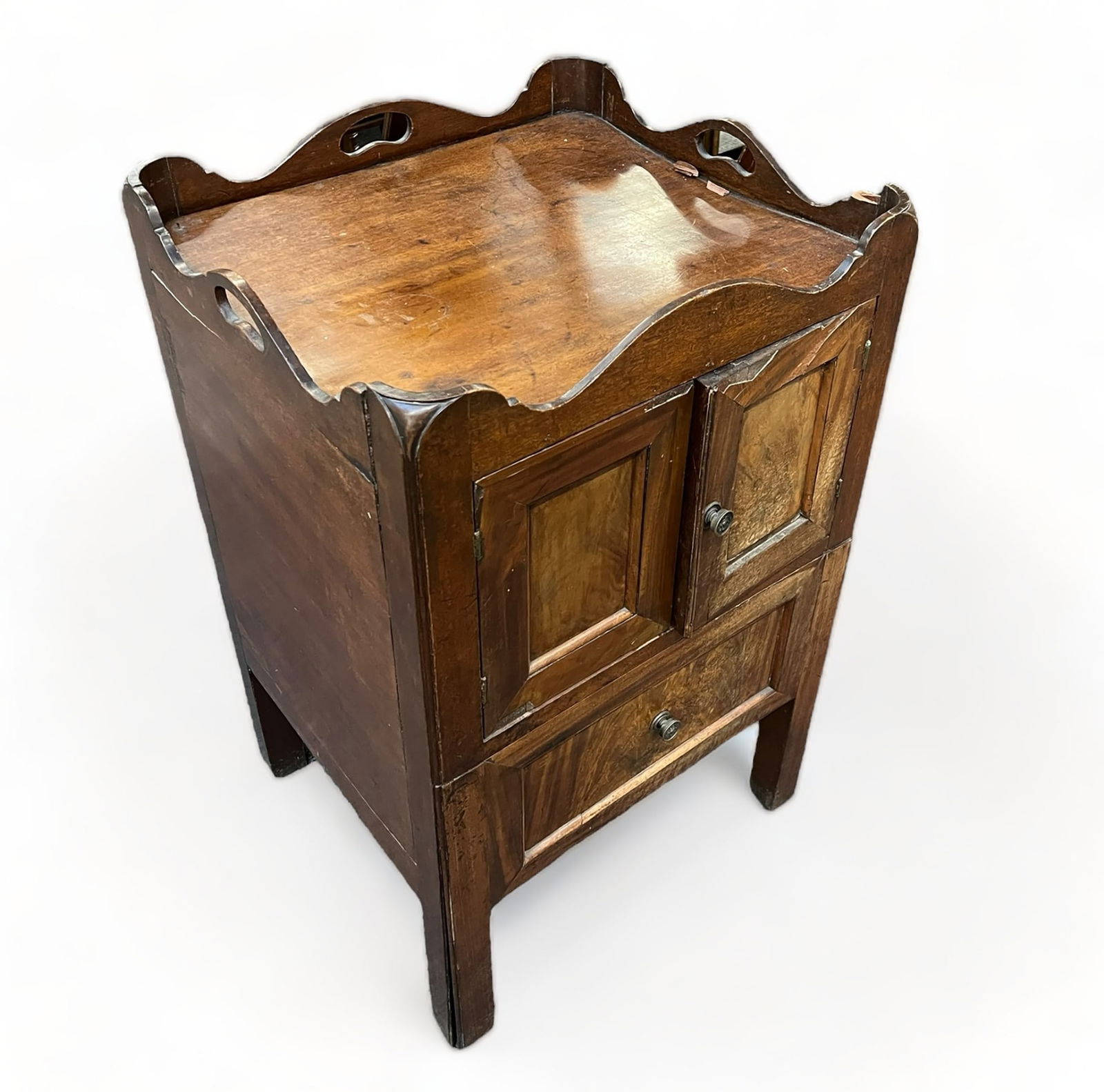 Antique Commode or Bedside Cabinet. (1 of 2)
