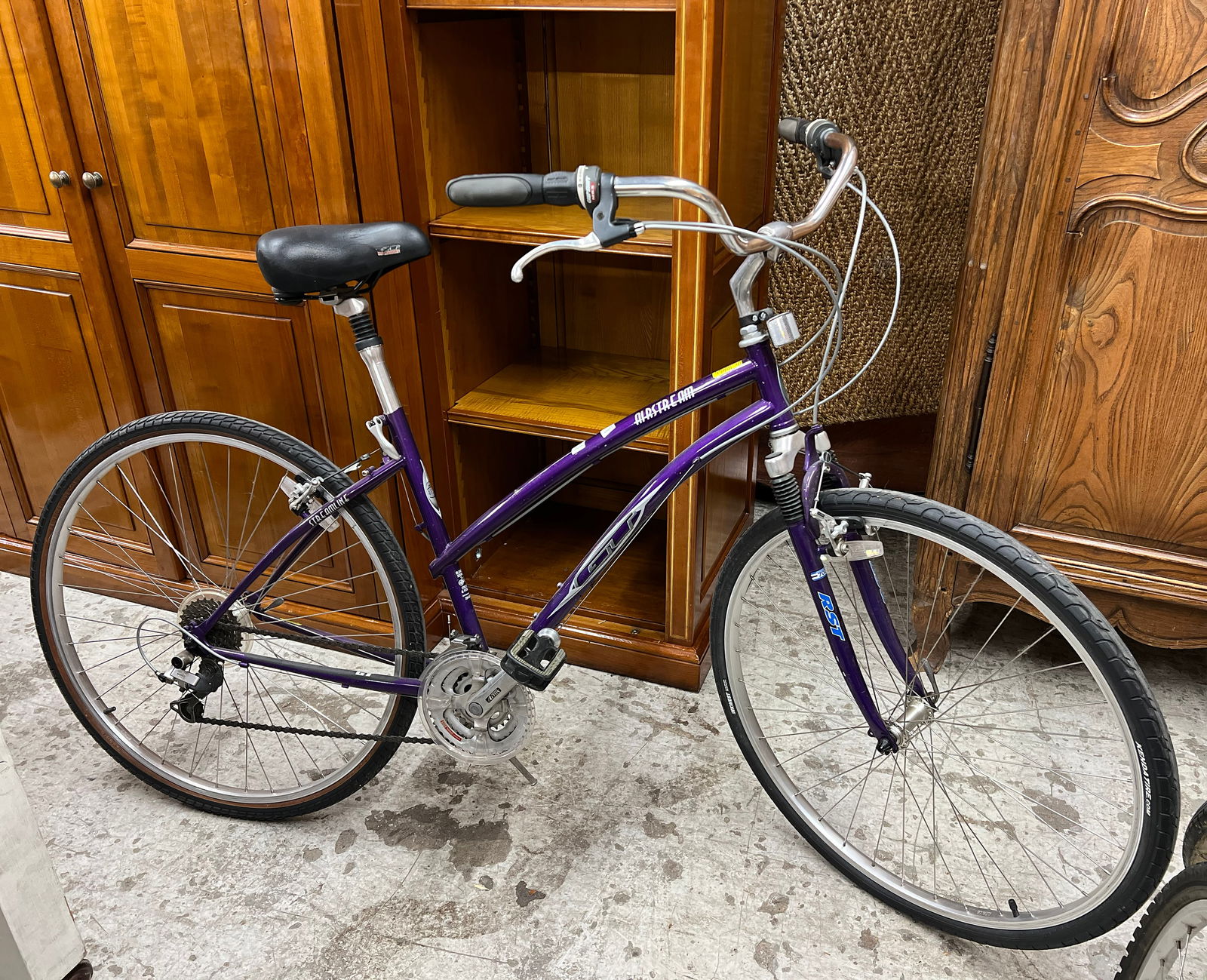 GT Airstream Bicycle. (1 of 2)