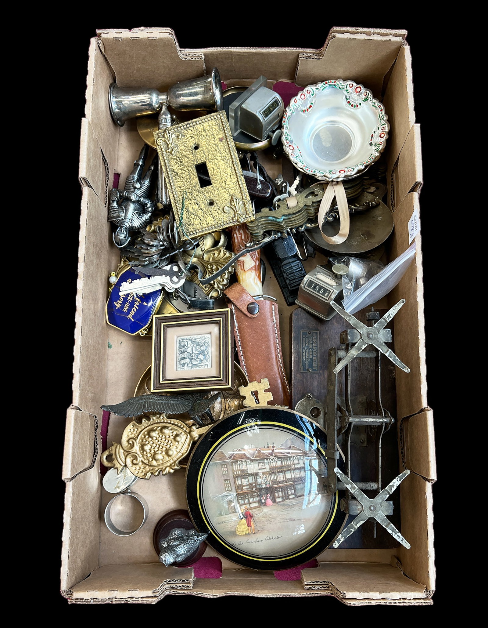 Lot of Assorted Vintage Items. (1 of 1)