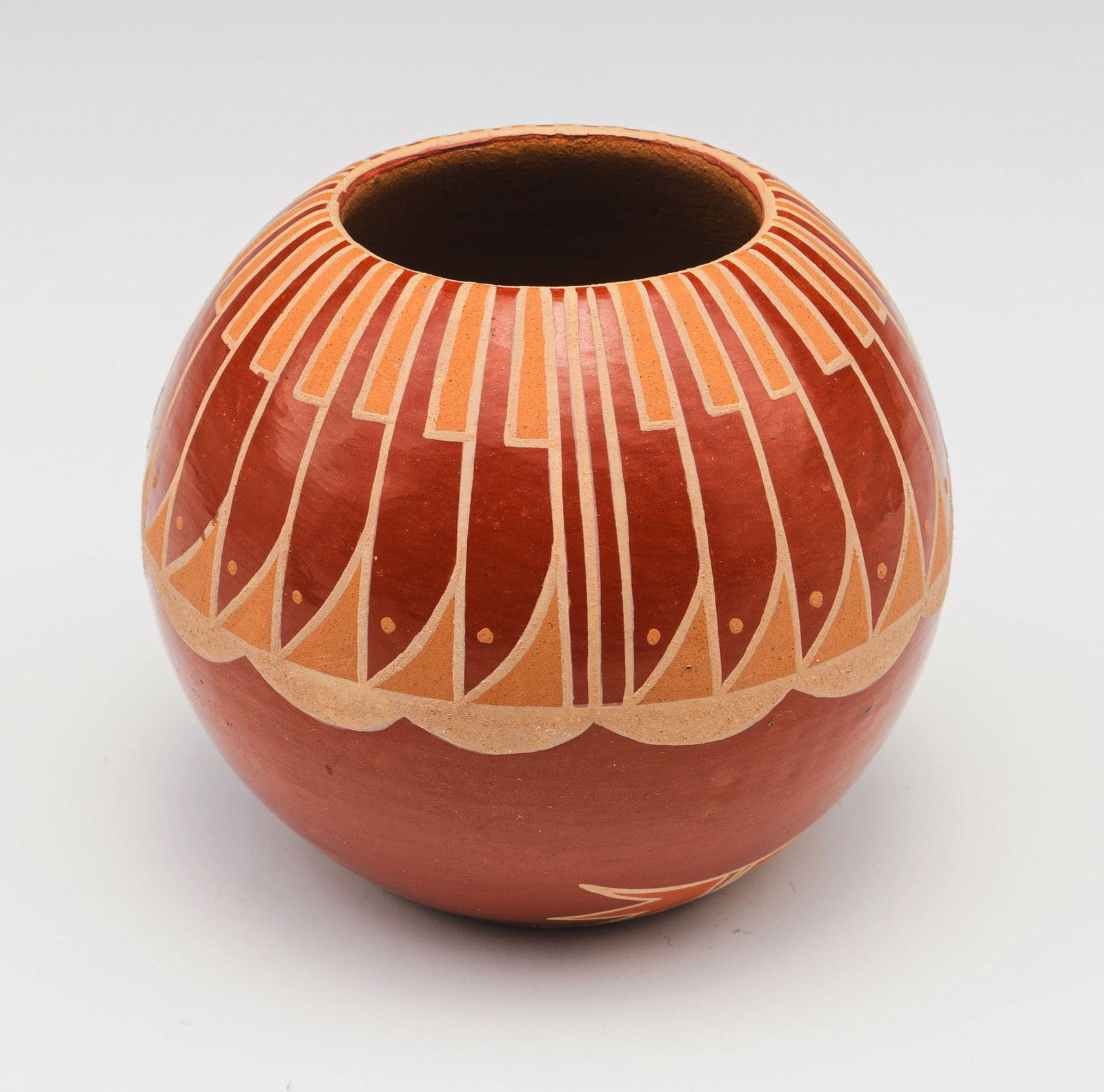 Thompson Native American Indian Pot - Santa Clara. (1 of 4)