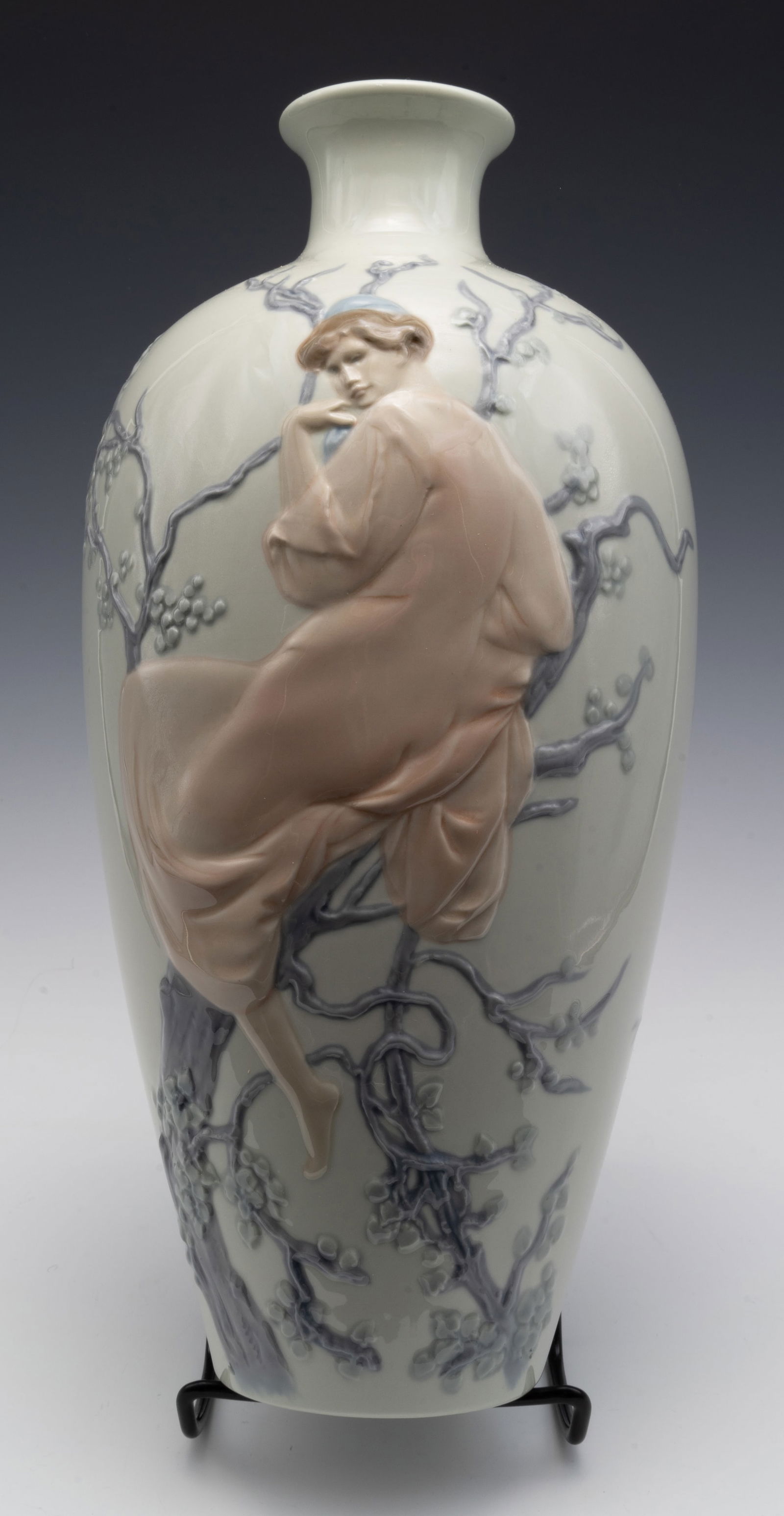 Lladro "Tree of Life" Vase w/ Box. (1 of 3)
