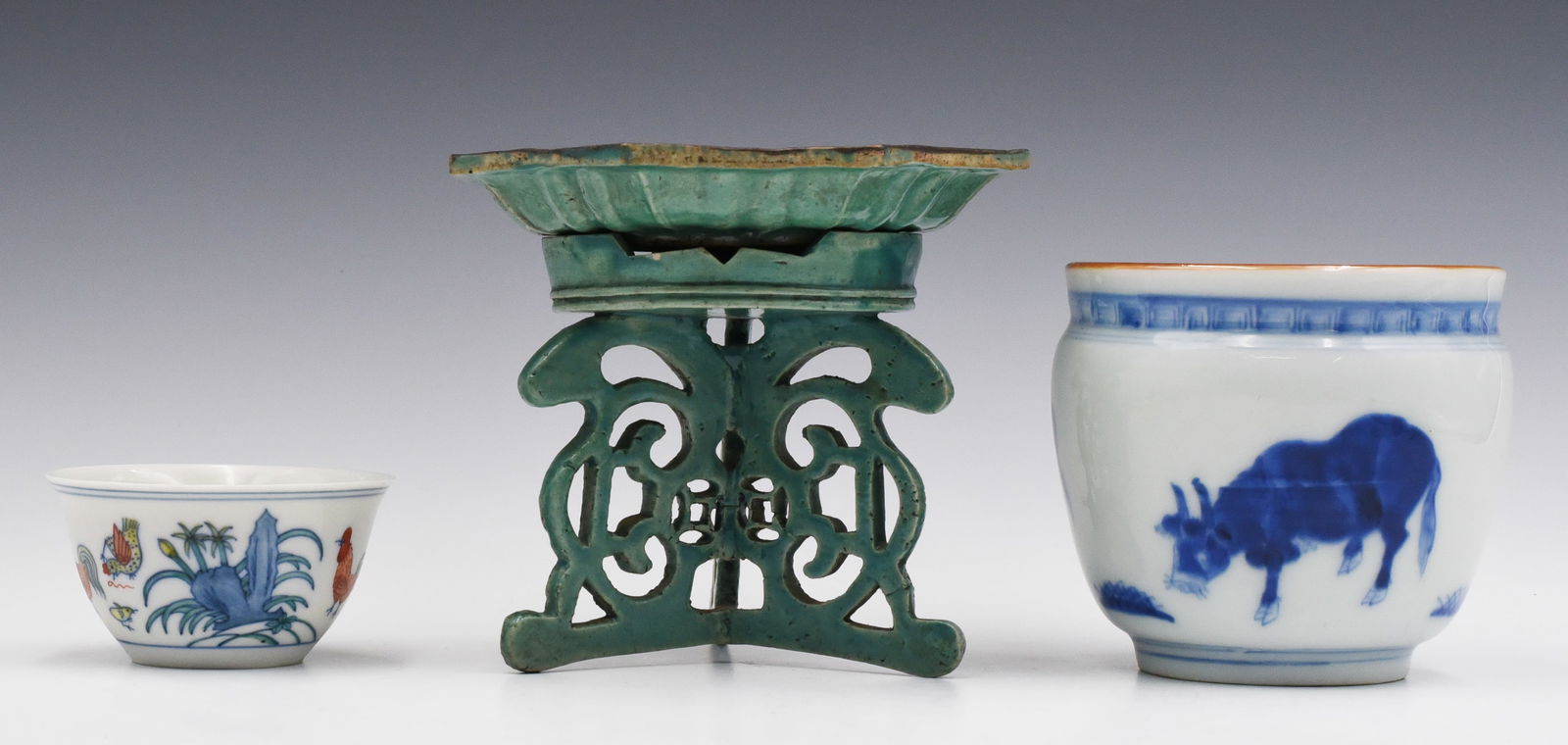 Lot of 3 Chinese Porcelain & Ceramic Articles. (1 of 3)