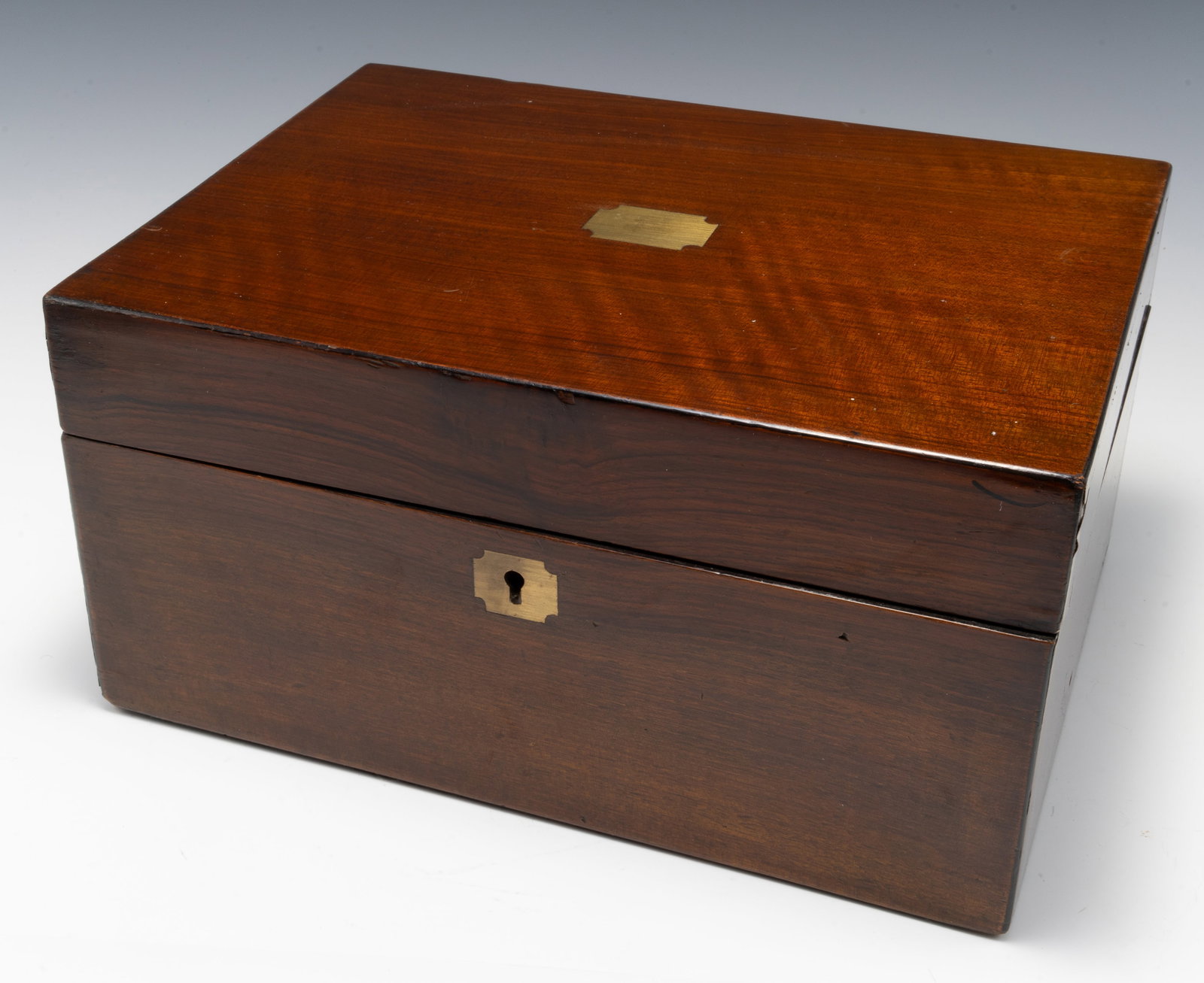Antique Wood Humidor or Keepsake Box. (1 of 5)