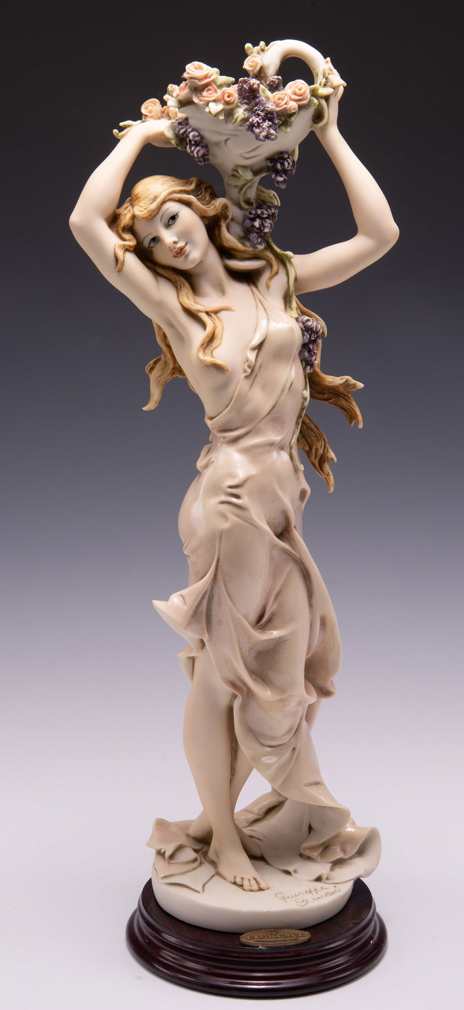 Giuseppe Armani Woman w/ Flowers Figurine. (1 of 6)