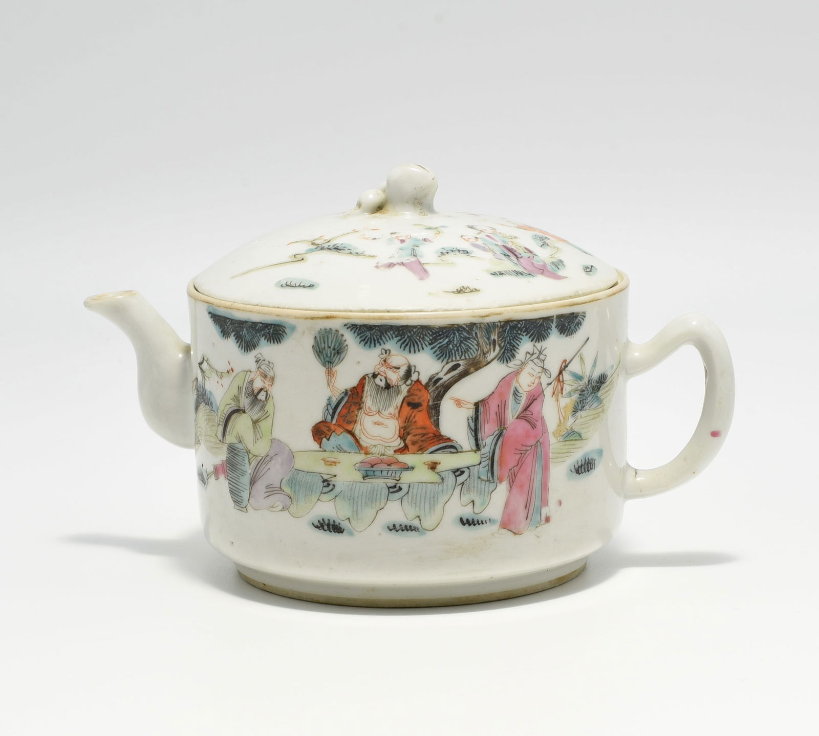 Old Chinese Hand Painted Porcelain Teapot. (1 of 4)