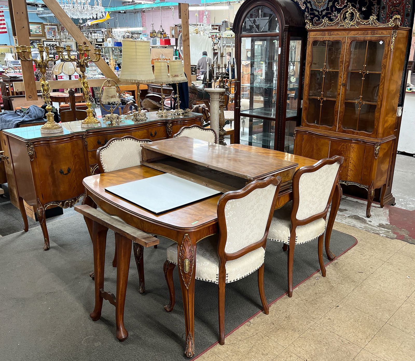 Romweber French Carved Dining Room Set. (1 of 6)