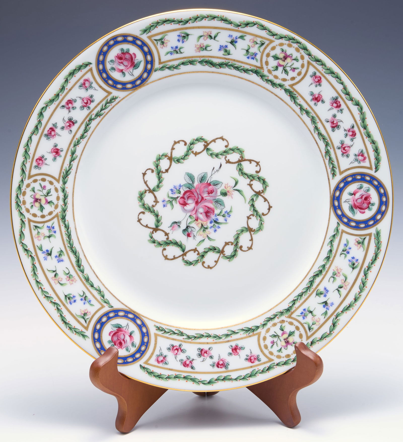 Haviland Limoges Louveciennes Dinnerware Set. (1 of 4)