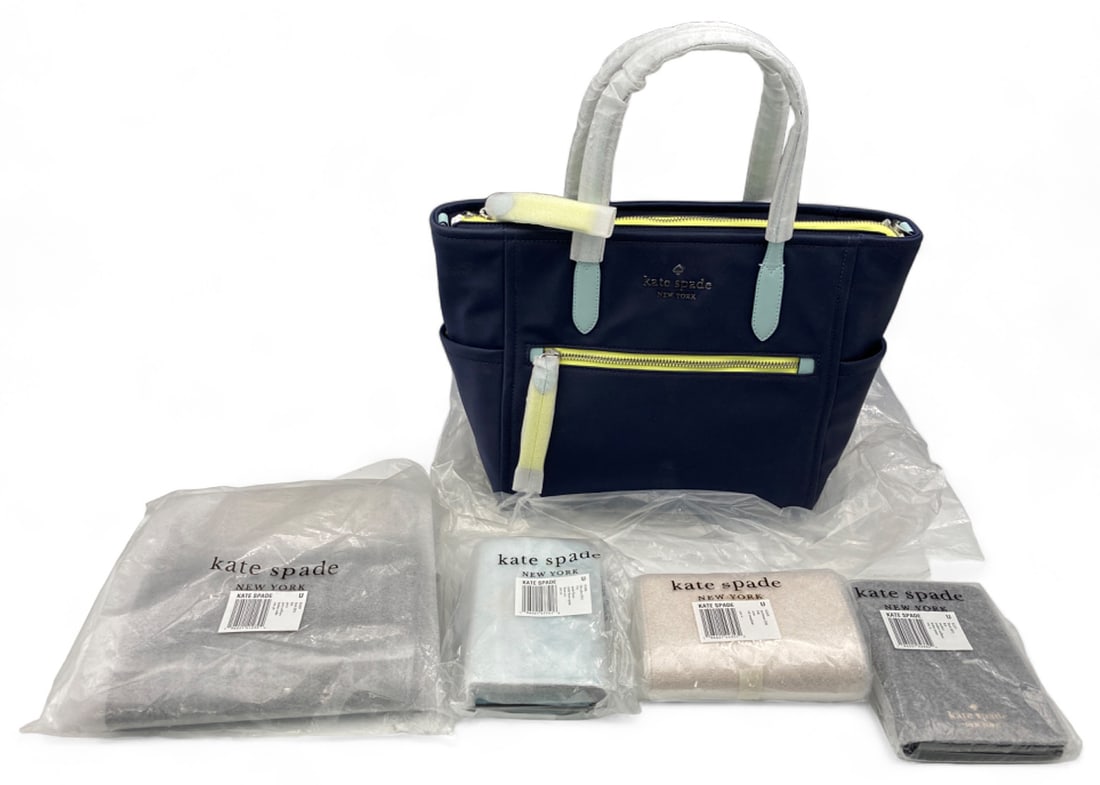 Lot of 5 Kate Spade Handbags & Wallets. (1 of 2)