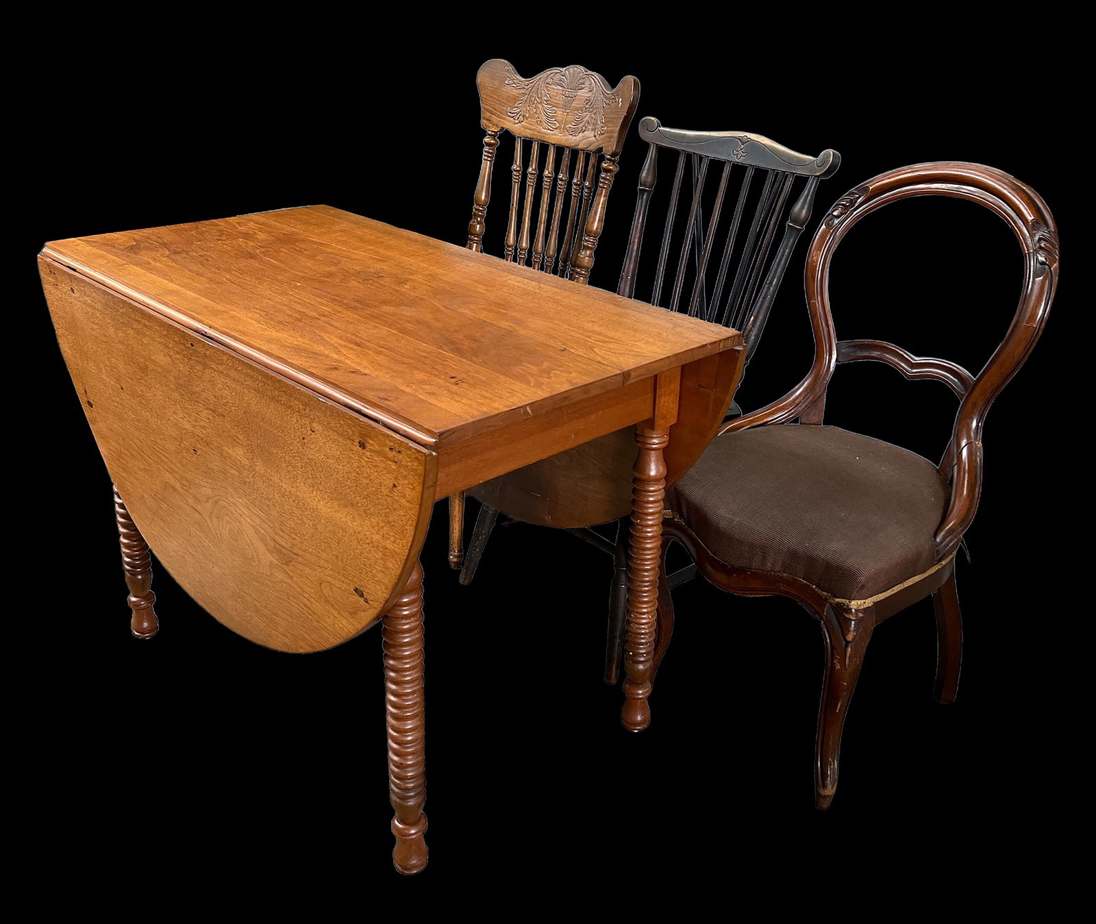 Dropleaf Table with Three Chairs. (1 of 3)