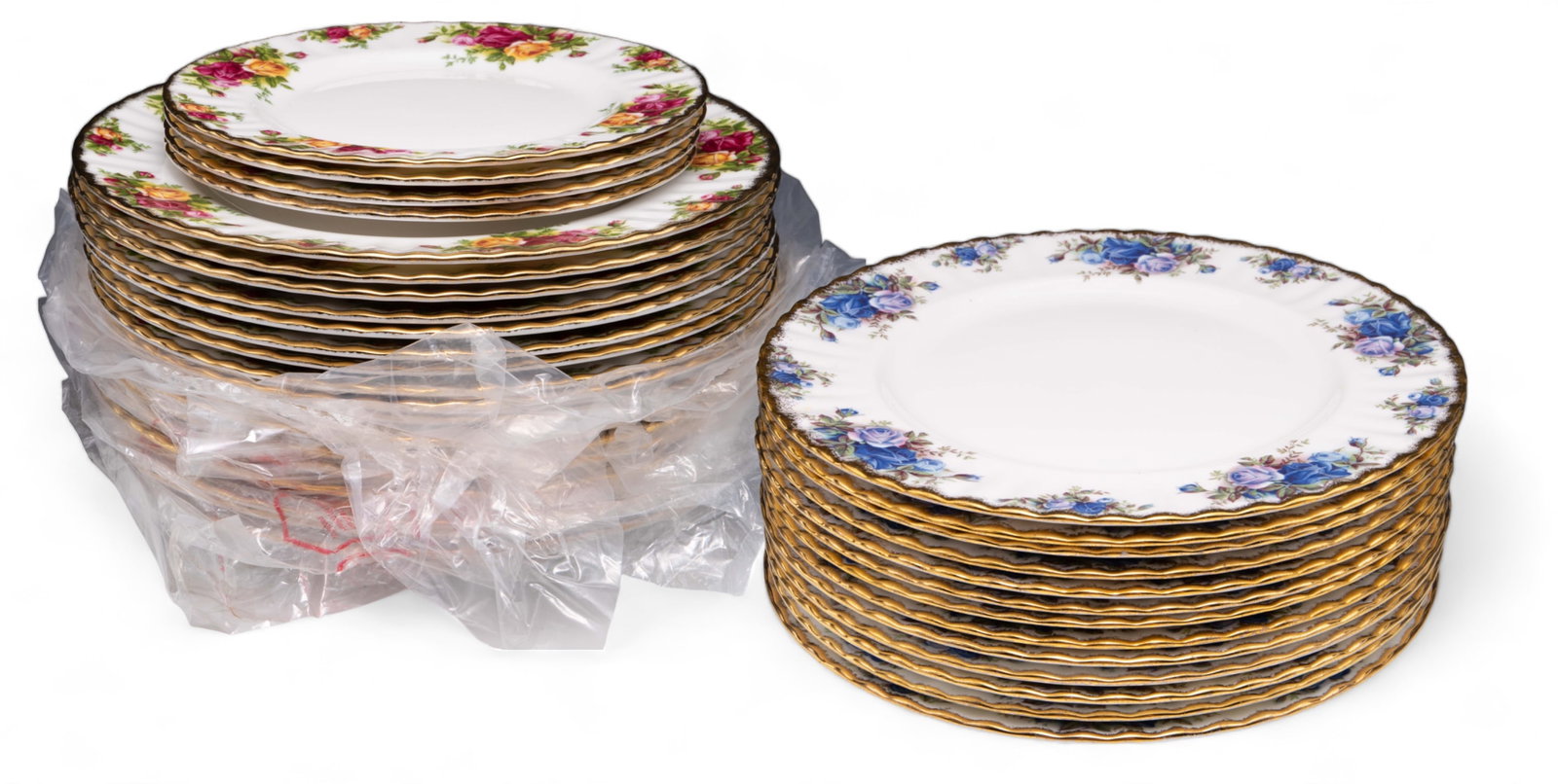 Lot: 34 Royal Albert Plates - Moonlight Rose, etc. (1 of 8)