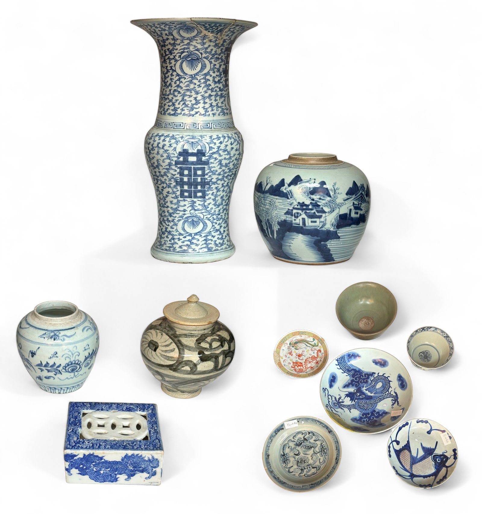 Lot of Old Chinese Porcelain Items, AS IS. (1 of 5)