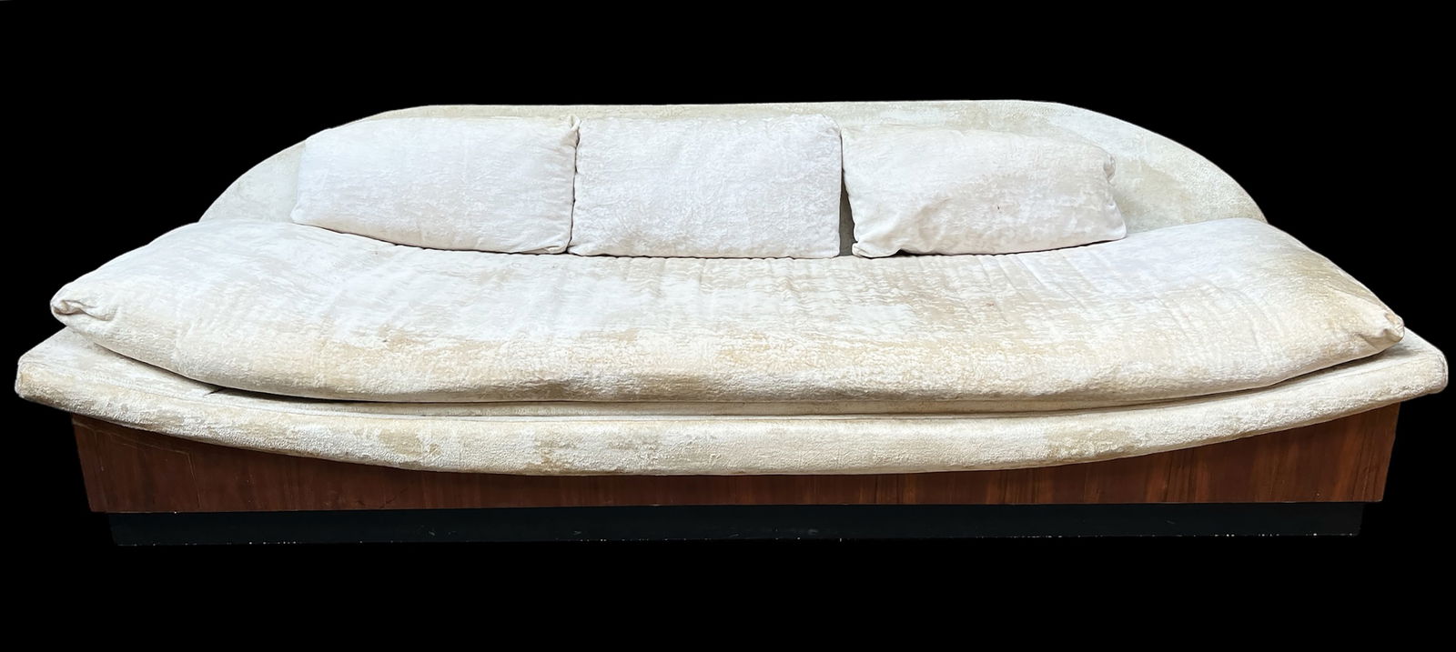 Adrian Pearsall Design Mid-Century Gondola Sofa. (1 of 2)