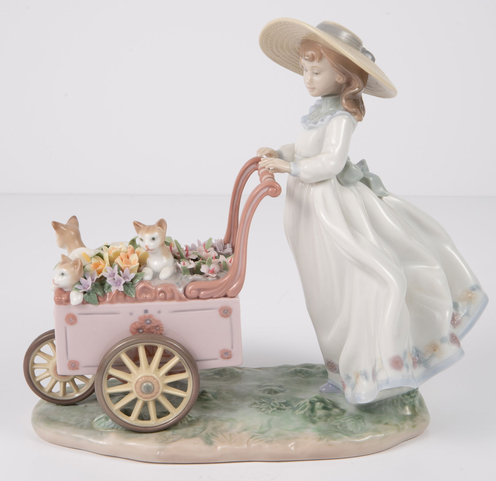 Lladro Kitty Cart Figurine w/ Original Box. (1 of 7)