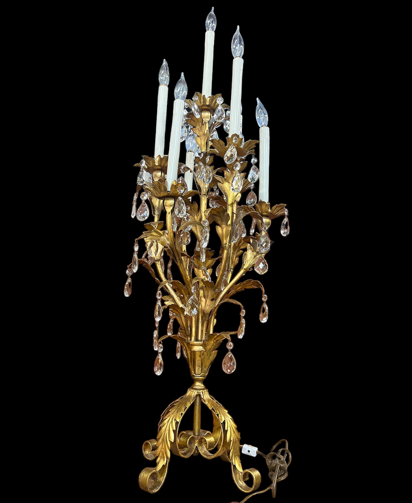 Vintage Gilded Tole Floral Table Lamp. (1 of 1)