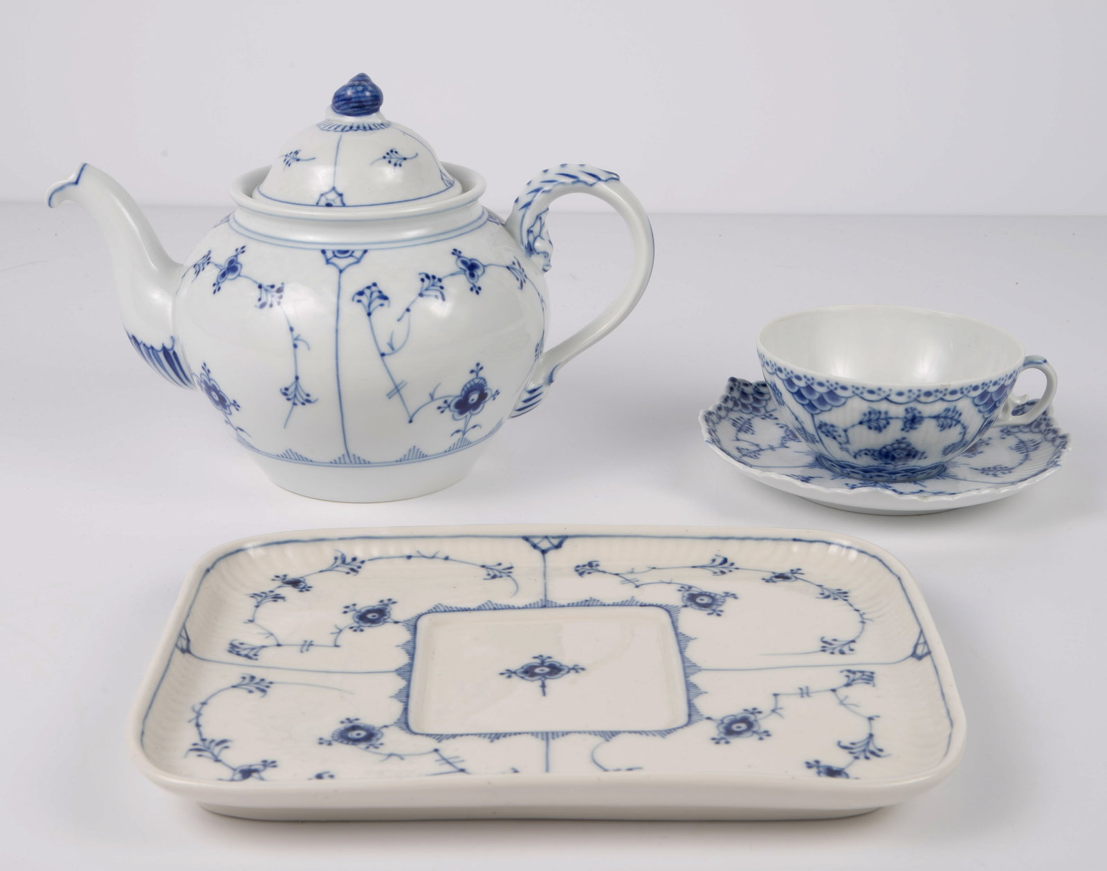 Blue Fluted China Pieces, inc. Royal Copenhagen. (1 of 8)