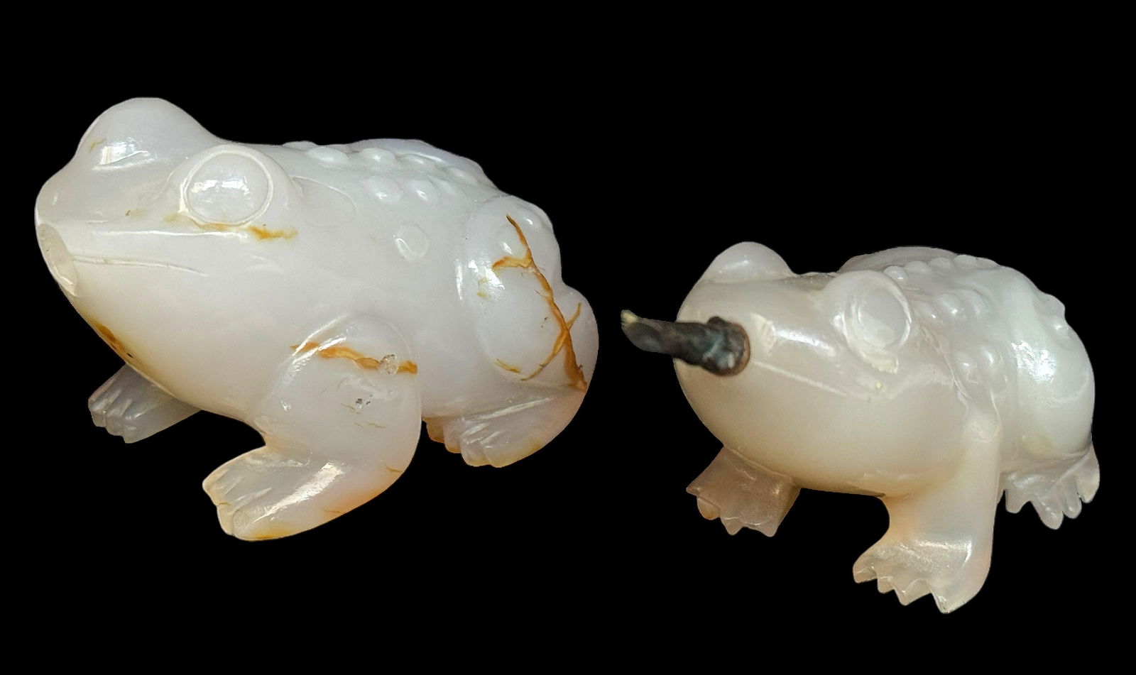 Lot of 2 Frog or Toad Chinese Agate Snuff Bottles. (1 of 4)