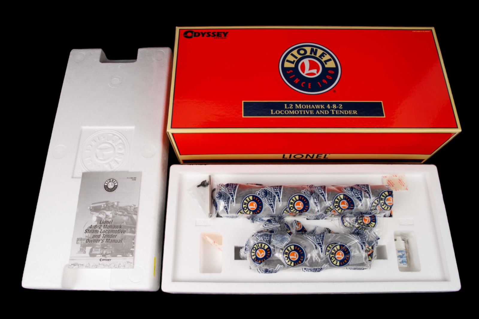 Lionel L2 Mohawk 4-8-2 Steam Locomotive & Tender. (1 of 2)