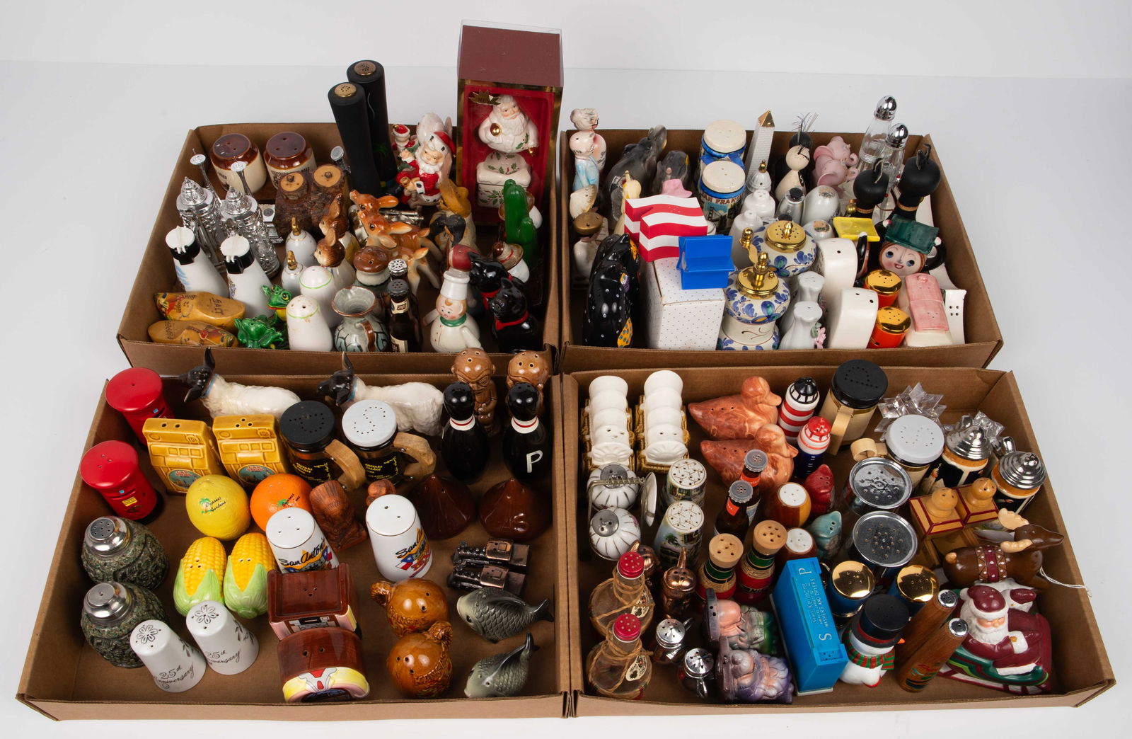 Lg. Collection of Vintage Salt & Pepper Shakers. (1 of 7)