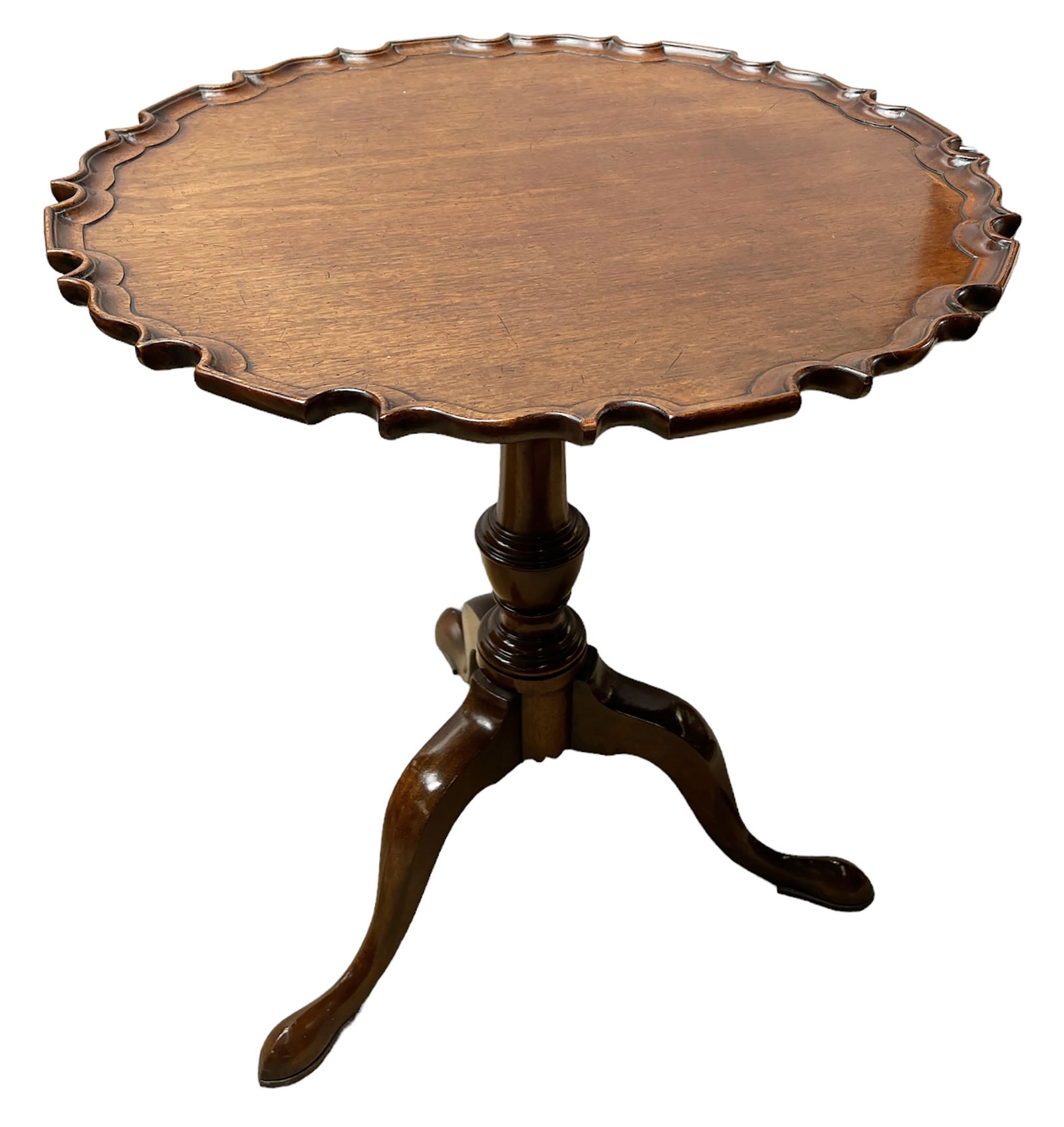 Caledonian Furniture Pie Crust Tilt Top Table. (1 of 3)