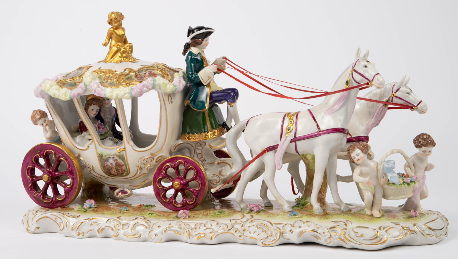 Scheibe Alsbach Porcelain Carriage Sculpture. (1 of 10)