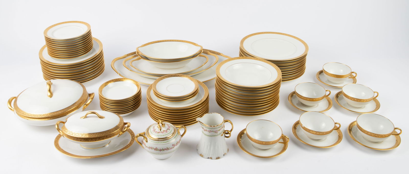 Limoges France Gilt Trim 86 Pc. Dinnerware Set. (1 of 8)