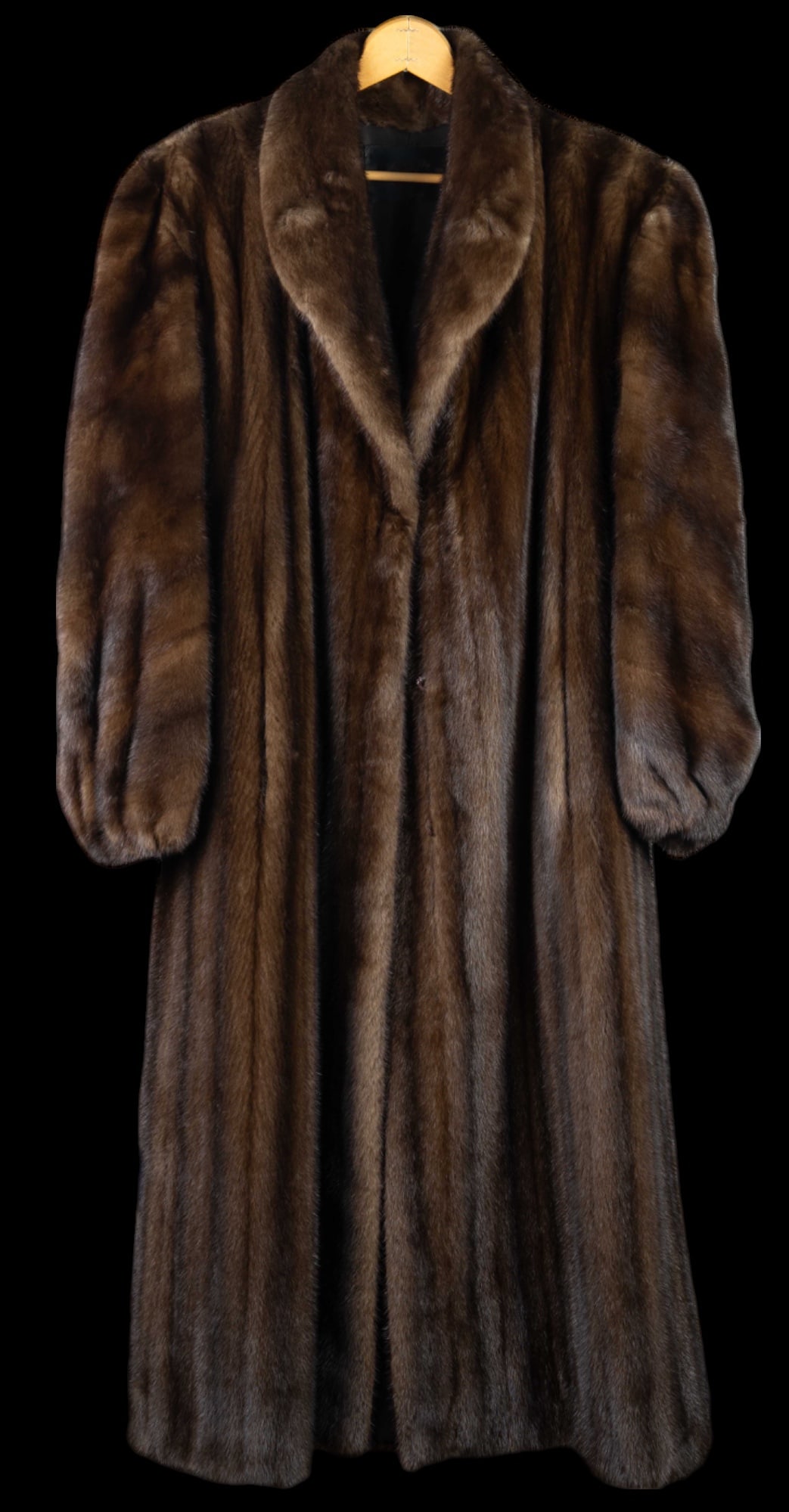 Women's Brown Mink Coat. (1 of 3)