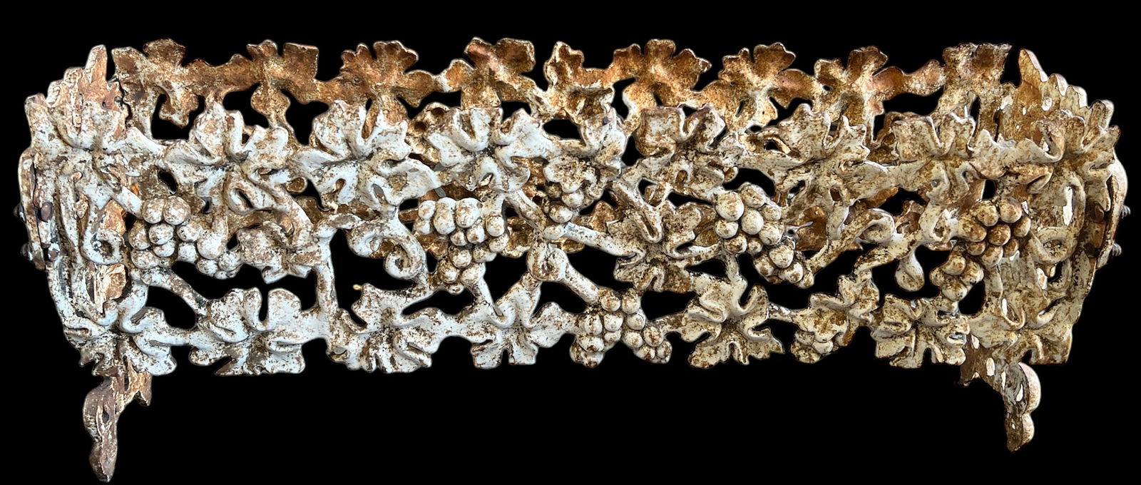 Vintage Cast Iron Planter. (1 of 1)