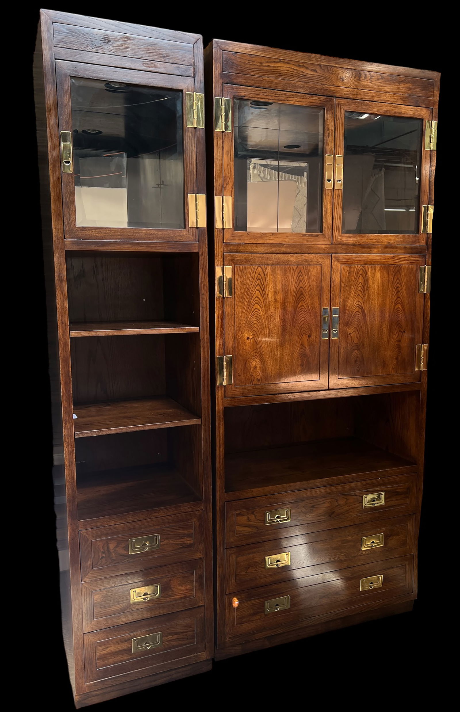 Henredon Wood Bar & Henredon Bookcase. (1 of 1)