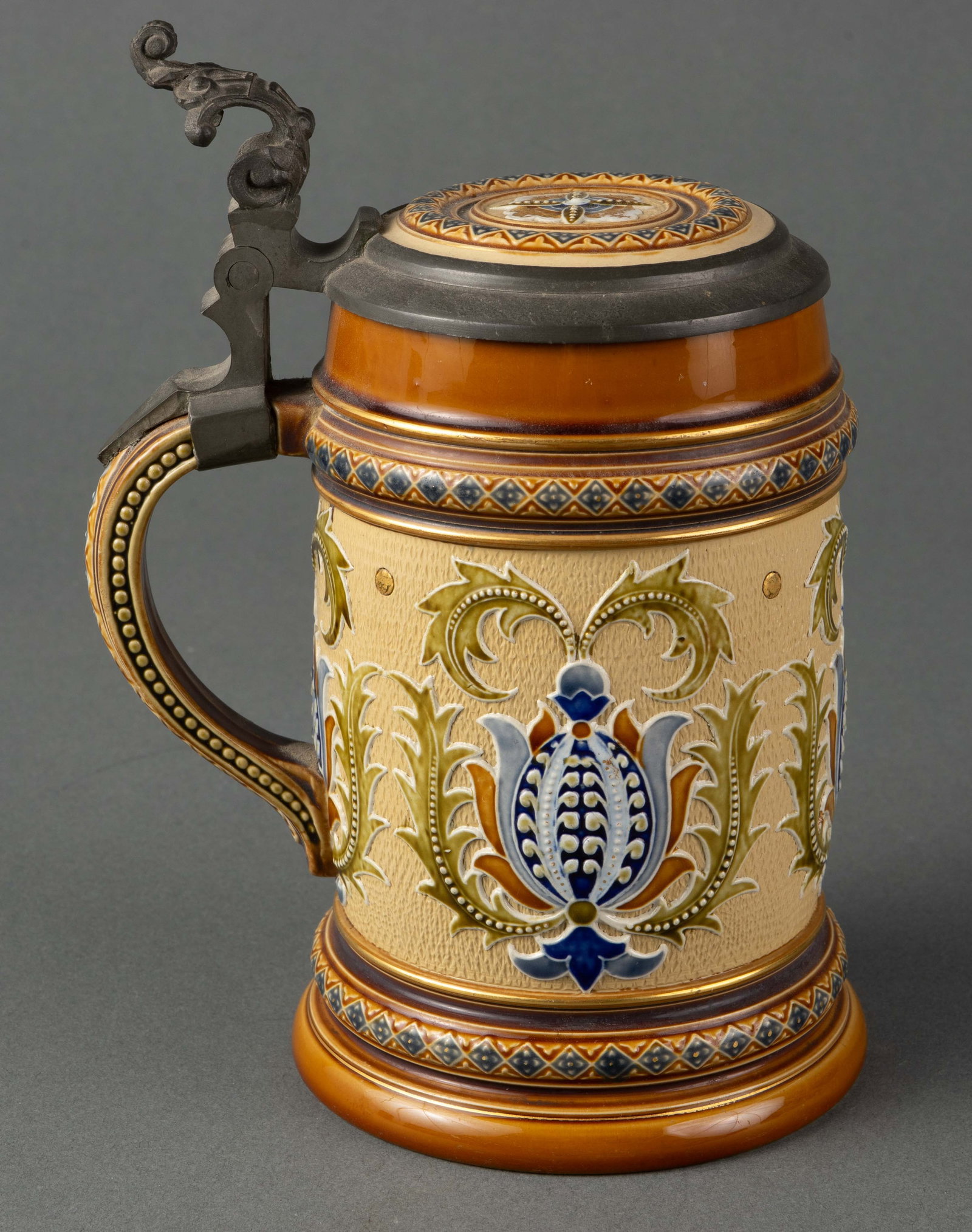 Mettlach #1787 Scrollwork Stein - 1 Liter. (1 of 3)
