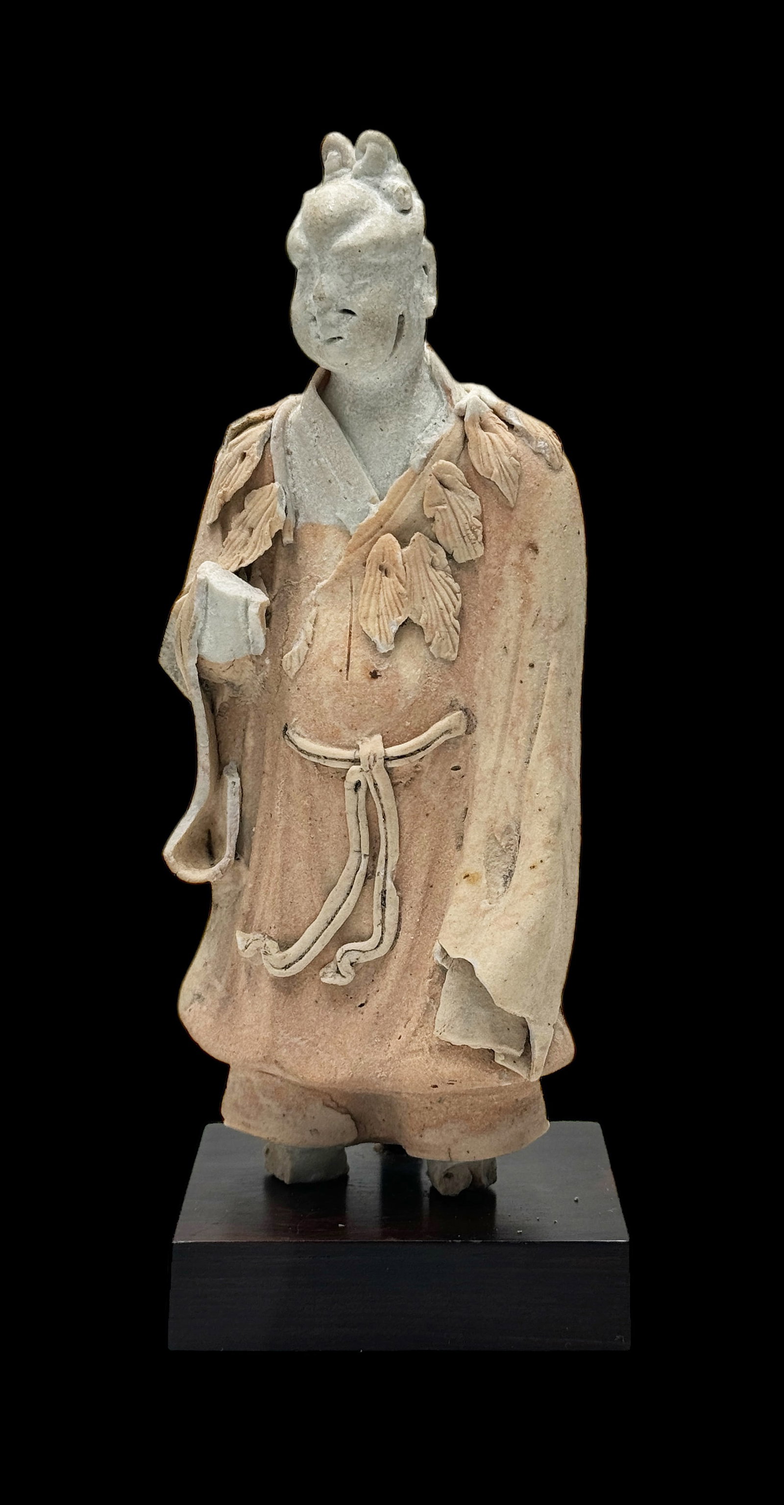 Chinese Song Dynasty Clay Figurine of Man. (1 of 5)