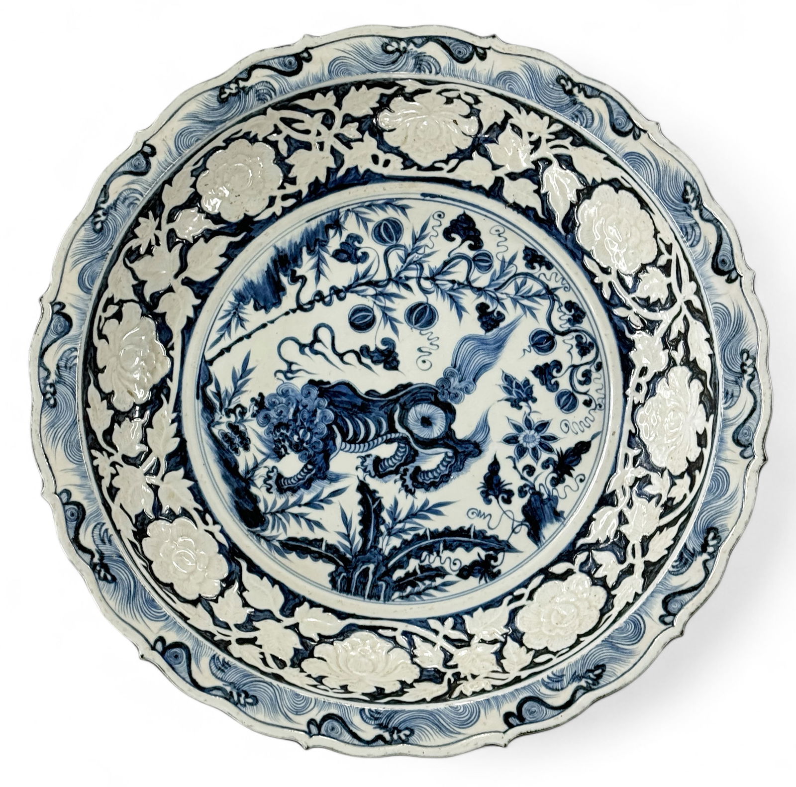Lg. Chinese Porcelain Blue & White Bowl / Charger. (1 of 4)