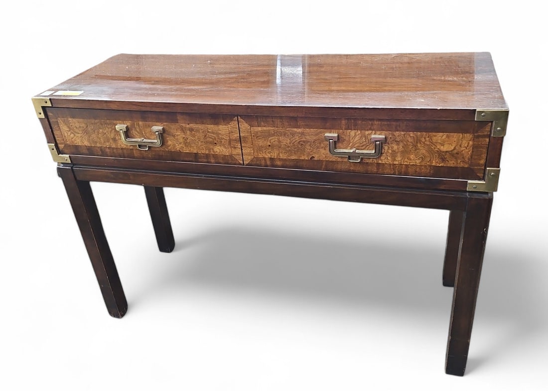 Lane Altavista Virginia Console Table. (1 of 2)