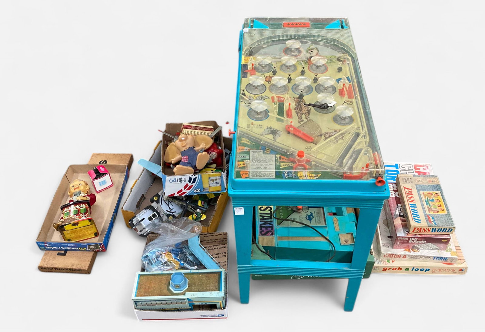 Lot of Vintage Toys & Games, inc. Marx Pinball. (1 of 20)