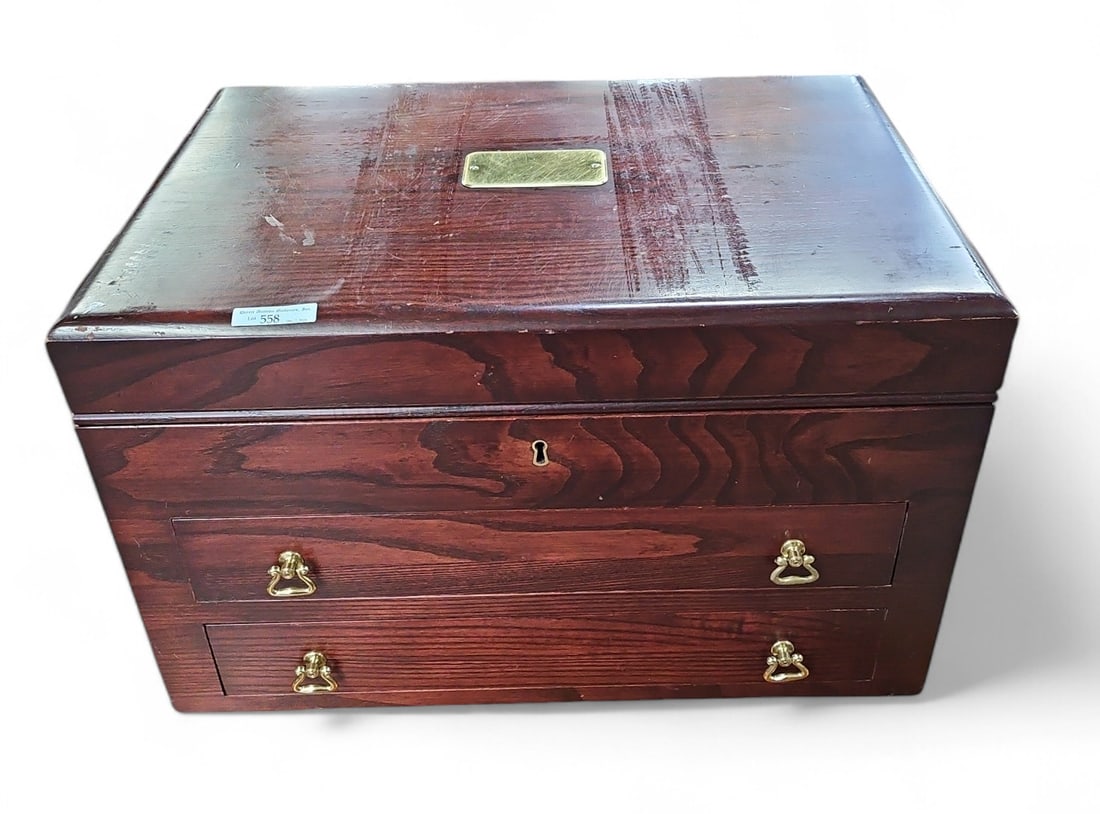 Dark Wood Reed and Barton Silverware Chest. (1 of 3)
