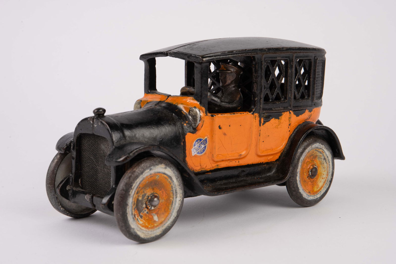 Arcade Yellow Taxi Cab Cast Iron Coin Bank. (1 of 7)