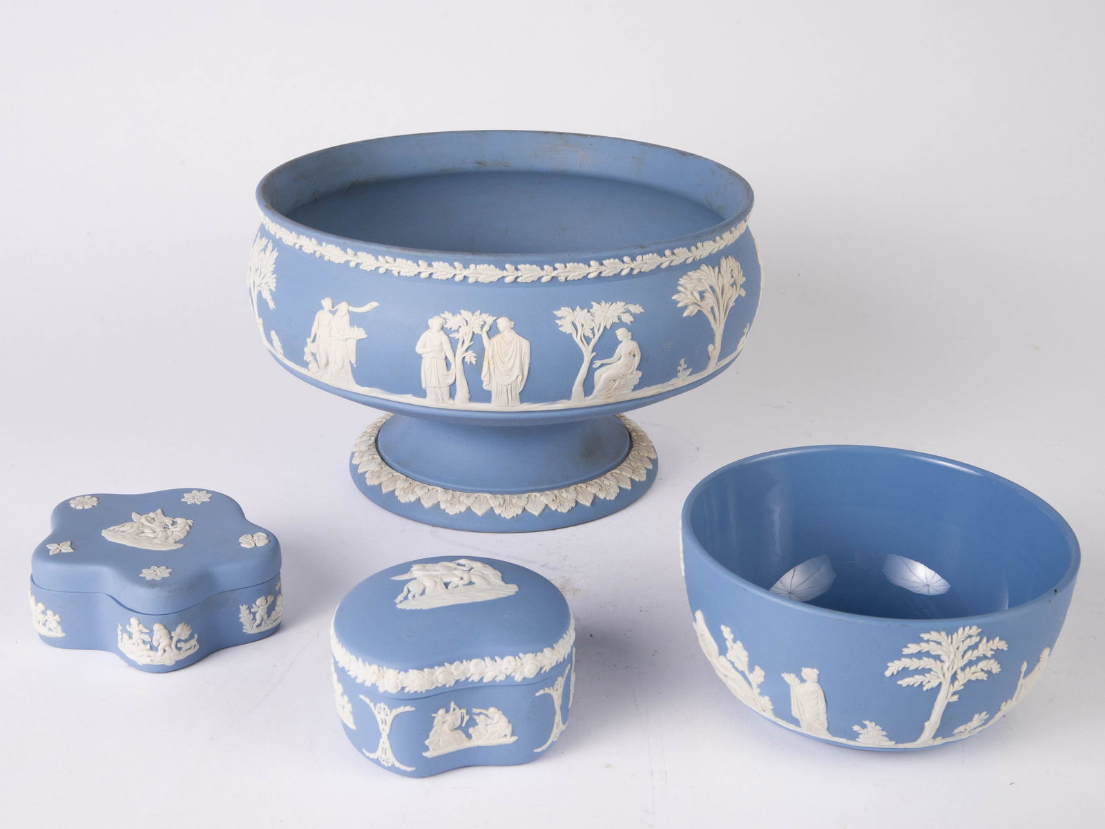 Lot of Wedgwood Jasperware Bowls & Trinket Boxes. (1 of 7)