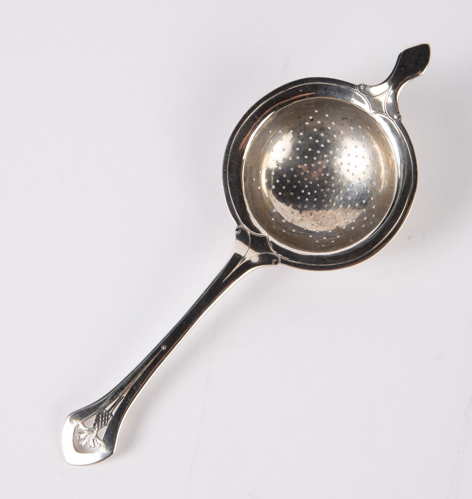 Arthur Stone Sterling Silver Tea Strainer. (1 of 4)