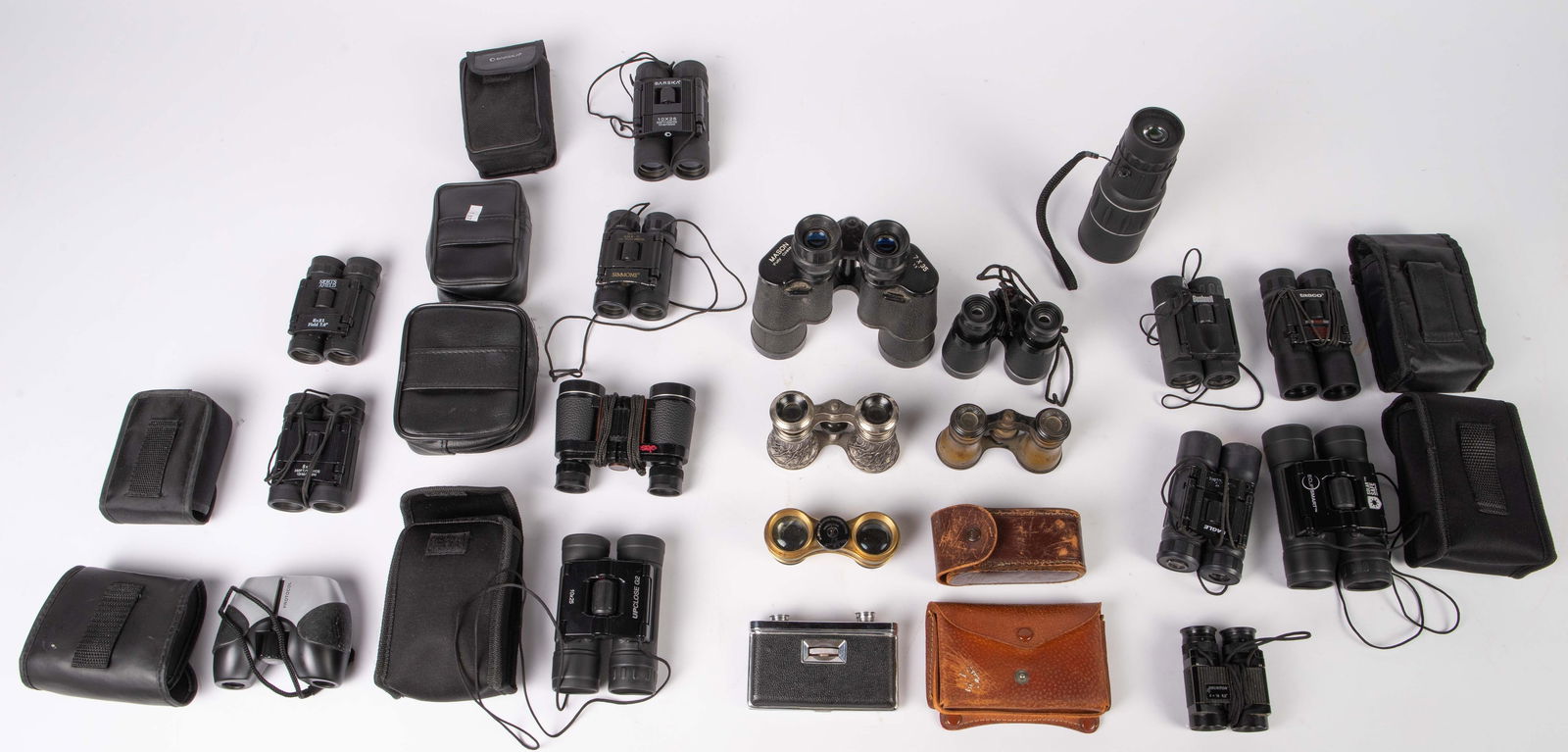 Lot of Vintage Binoculars & Opera Glasses. (1 of 5)