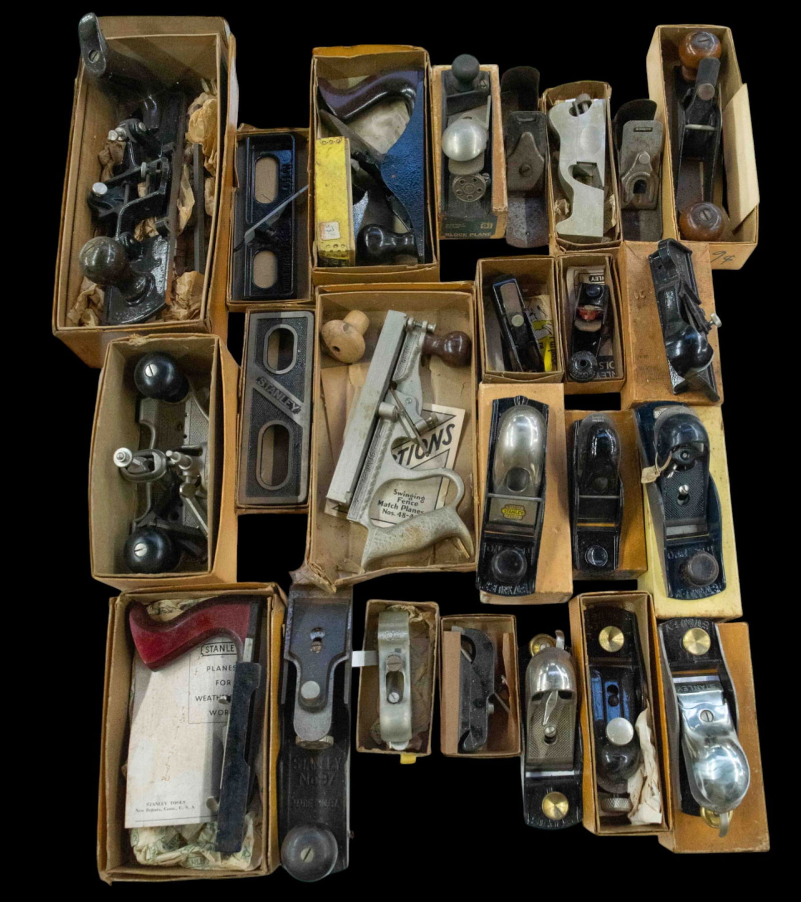 Lot of Vintage Wood Planes - Mostly Stanley. (1 of 5)