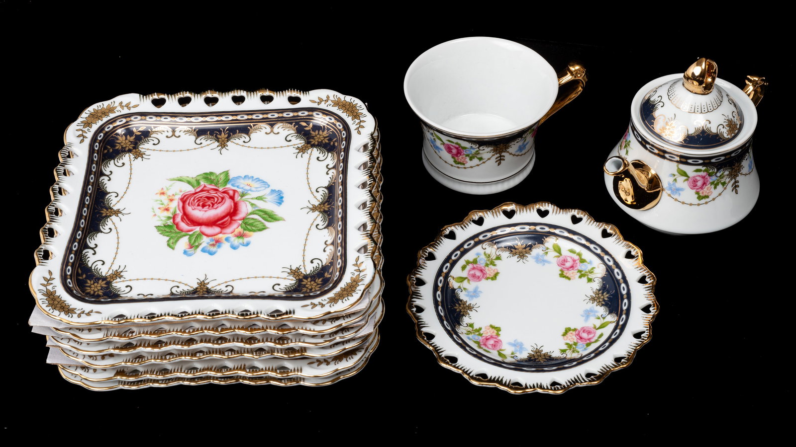 Sorelle Porcelain Dessert Plates & Tea For One Set (1 of 5)