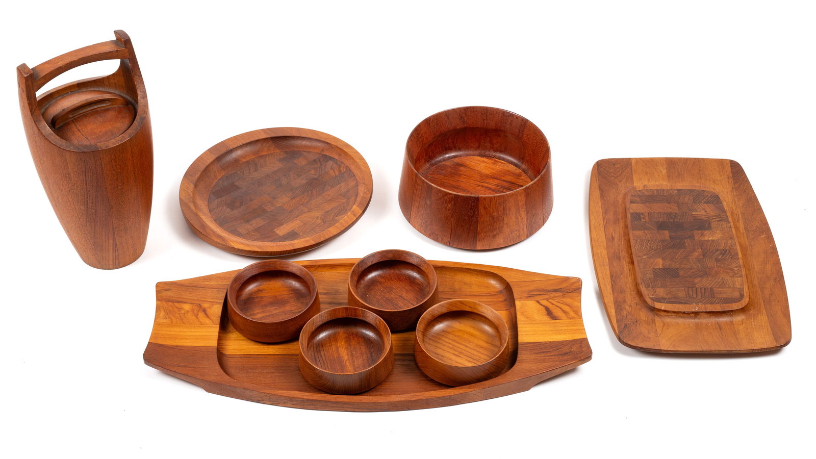 Lot of Teak Wood Articles, Mostly Danish. (1 of 8)