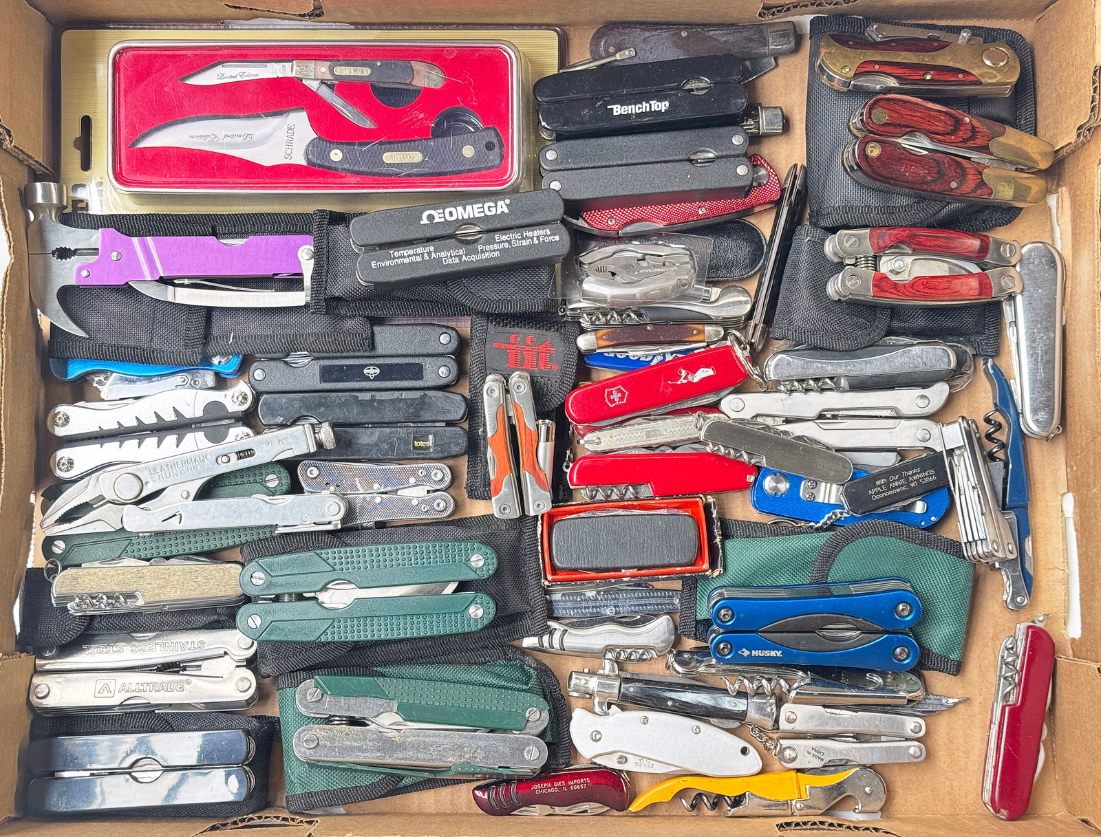 Lot of Pocketknives & Multitools - Swiss Army, Etc (1 of 3)