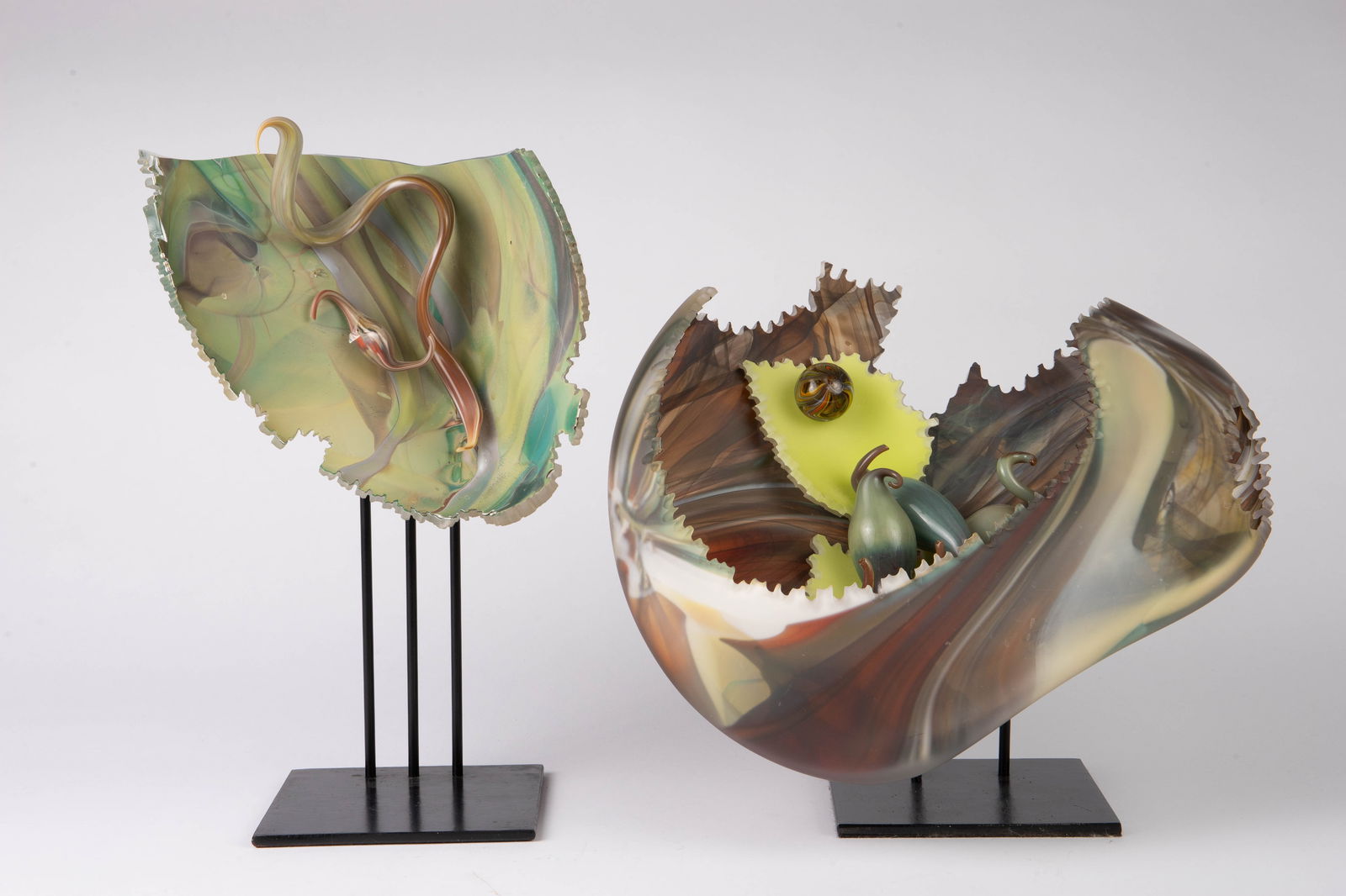 Lot of 2 Richard Ryan Abstract Glass Sculptures. (1 of 11)