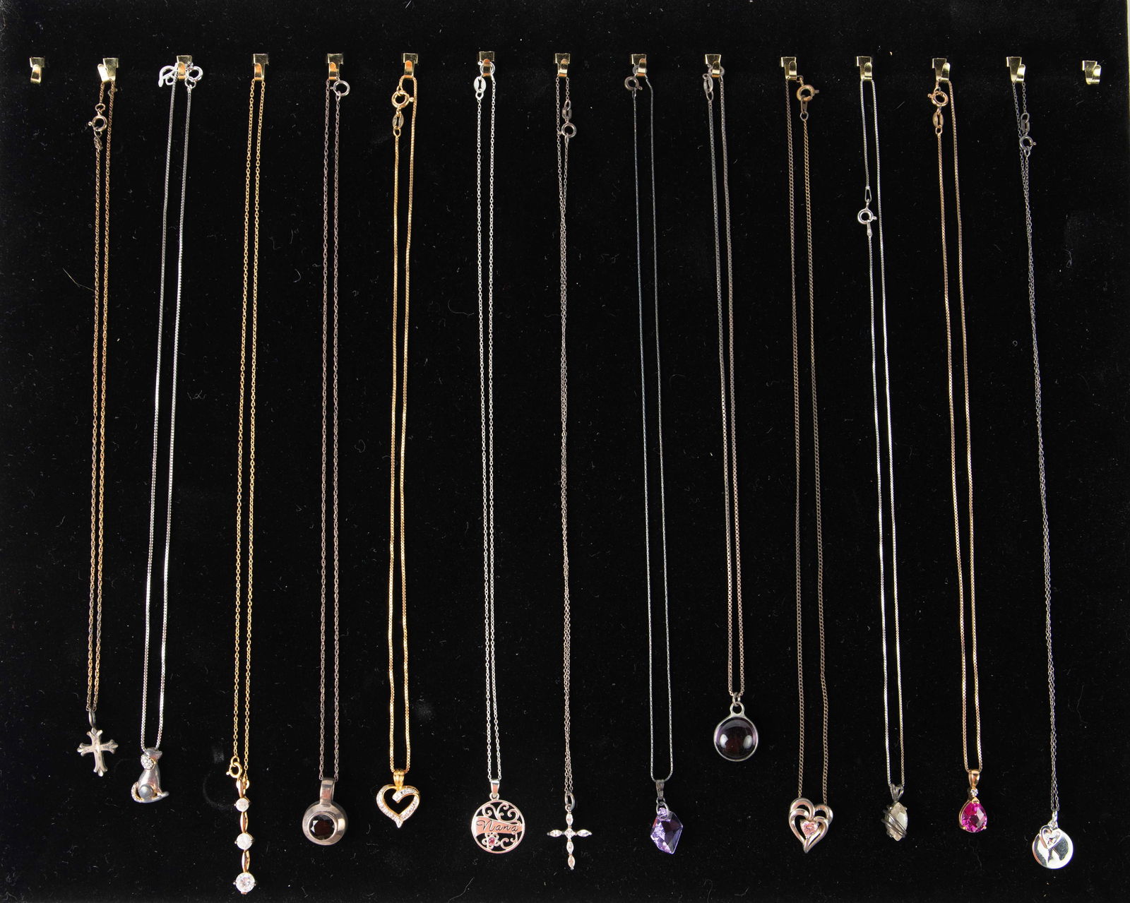 13 Sterling Silver Necklaces w/ Pendants. (1 of 9)