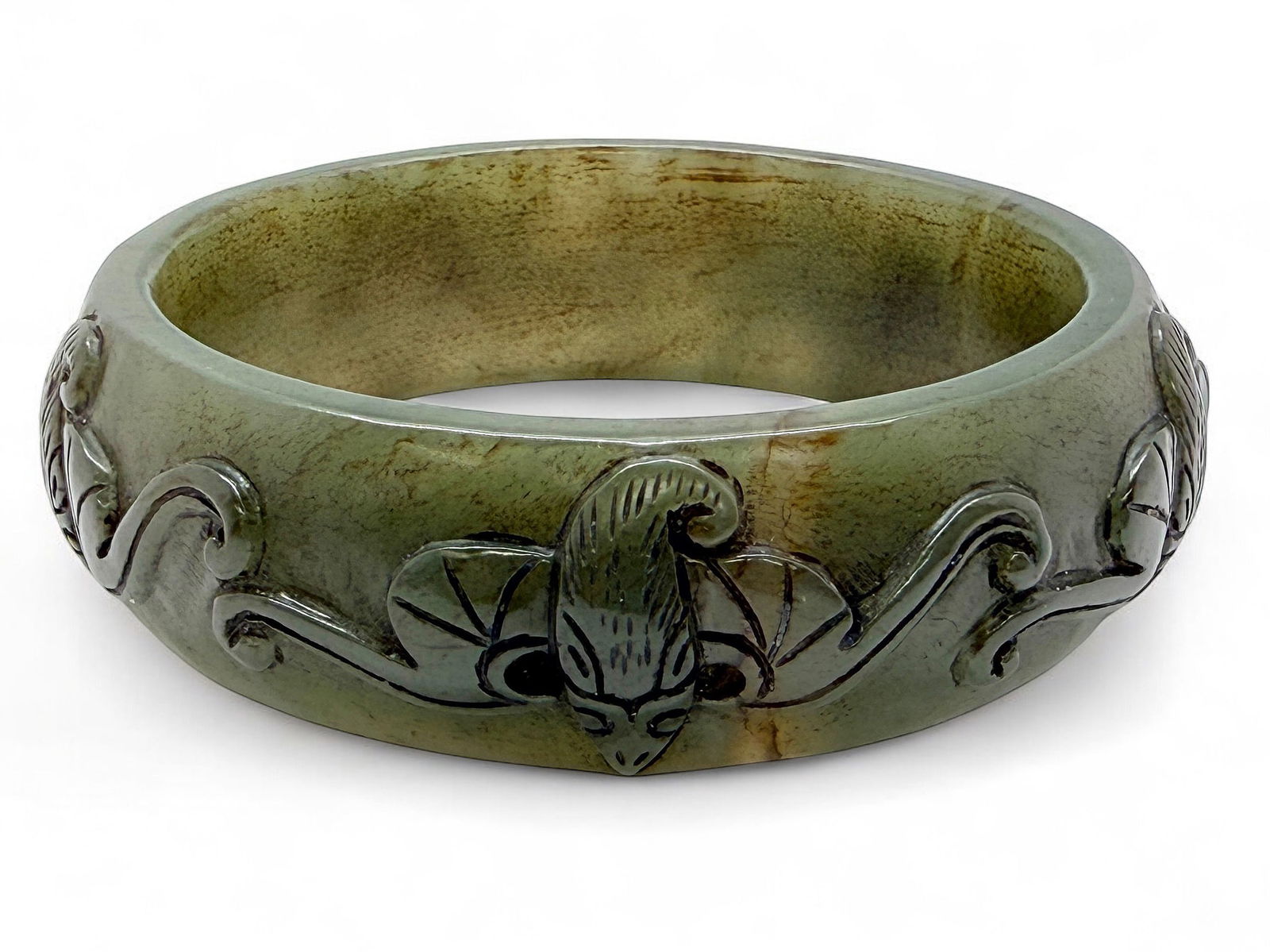 Chinese Hardstone Carved Bracelet w/ Bat Designs. (1 of 3)