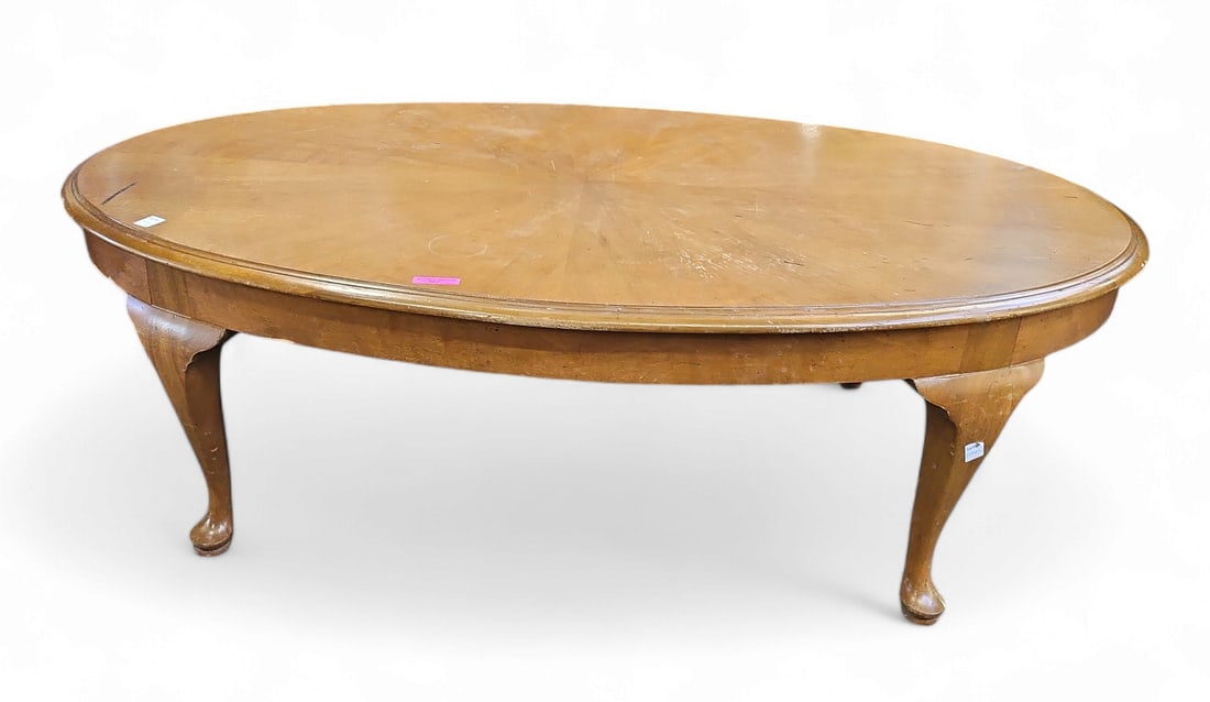 Henredon Coffee Table. (1 of 3)