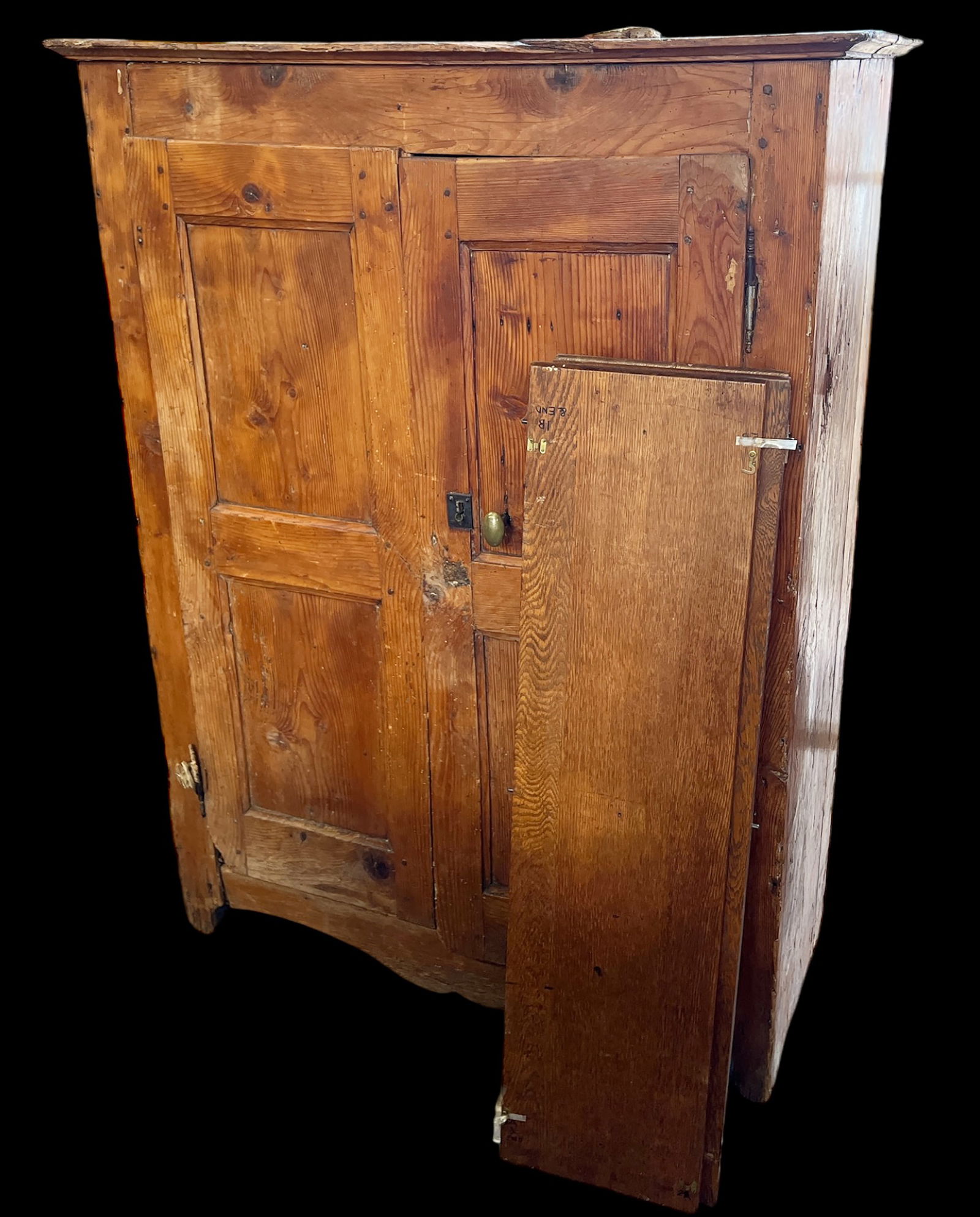 Old Primitive Pine Cabinet. (1 of 1)